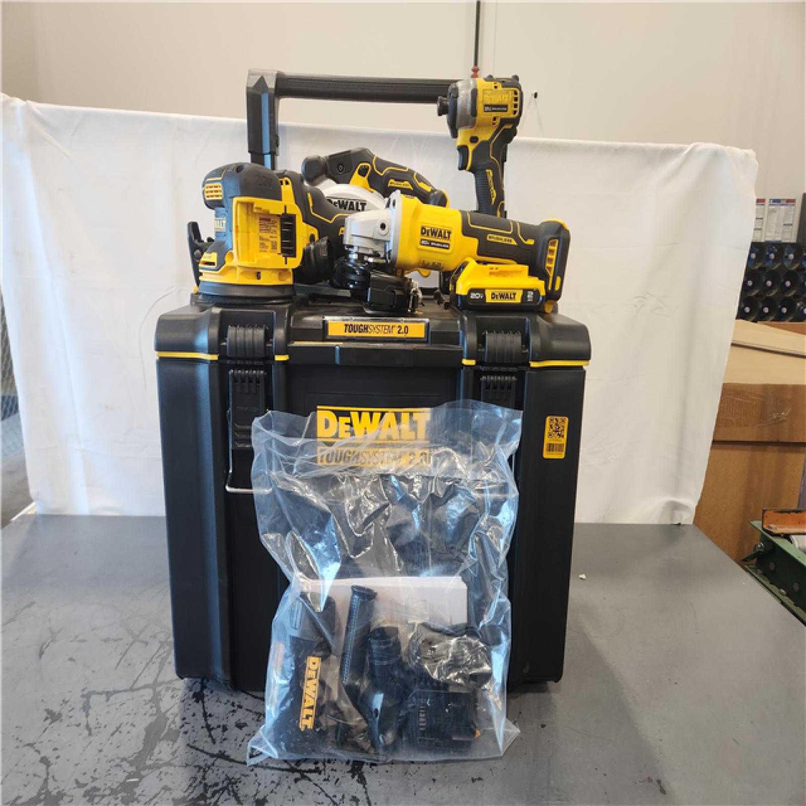 AS-IS- Dewalt 20-Volt MAX ToughSystem Lithium-Ion 5-Tool Cordless Combo Kit