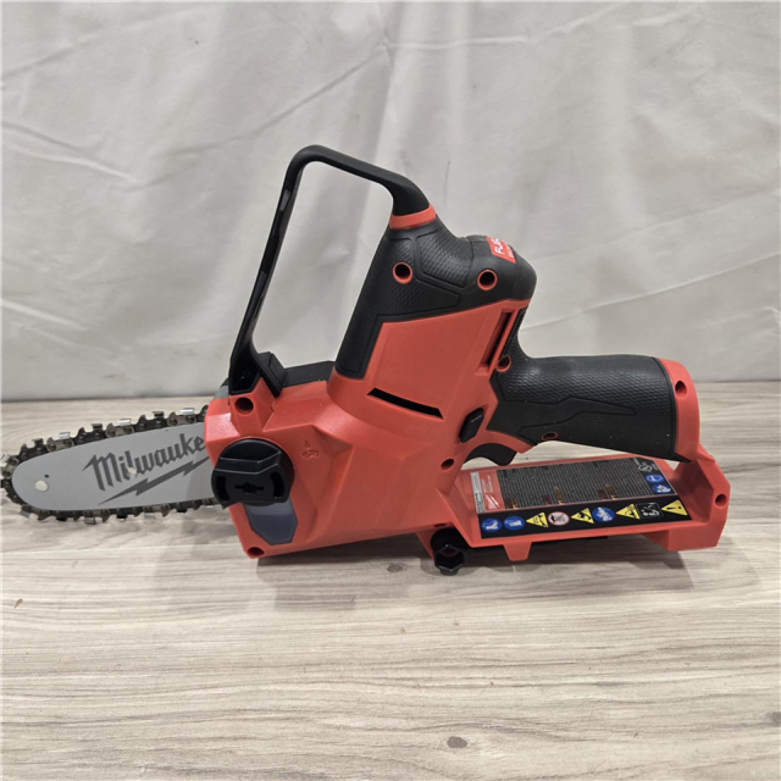 AS-IS Milwaukee-2527-21 M12 FUEL HATCHET 6in. Pruning Saw Kit