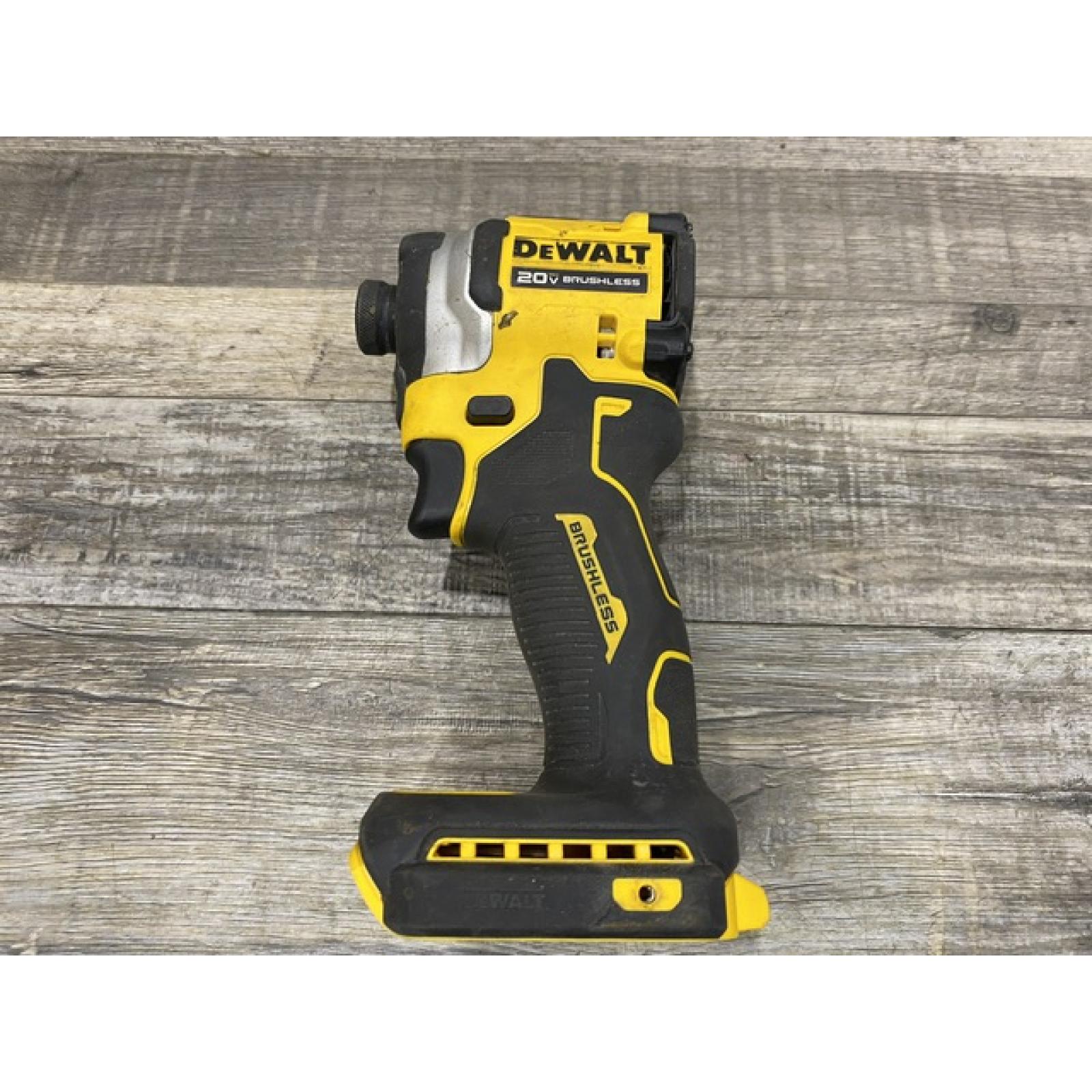 AS-IS DEWALT ATOMIC 20V MAX Lithium-Ion Cordless 1/4 in. Brushless Impact Driver Kit