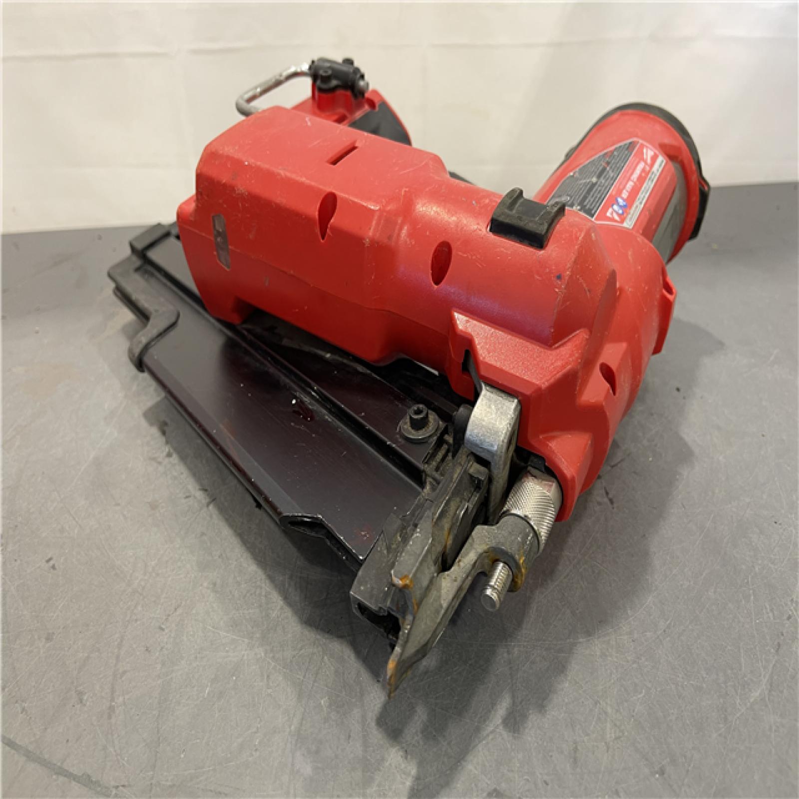 AS-IS - Milwaukee M18 FUEL 3-1/2 in. 18-Volt 21-Degree Lithium-Ion Brushless Cordless Framing Nailer