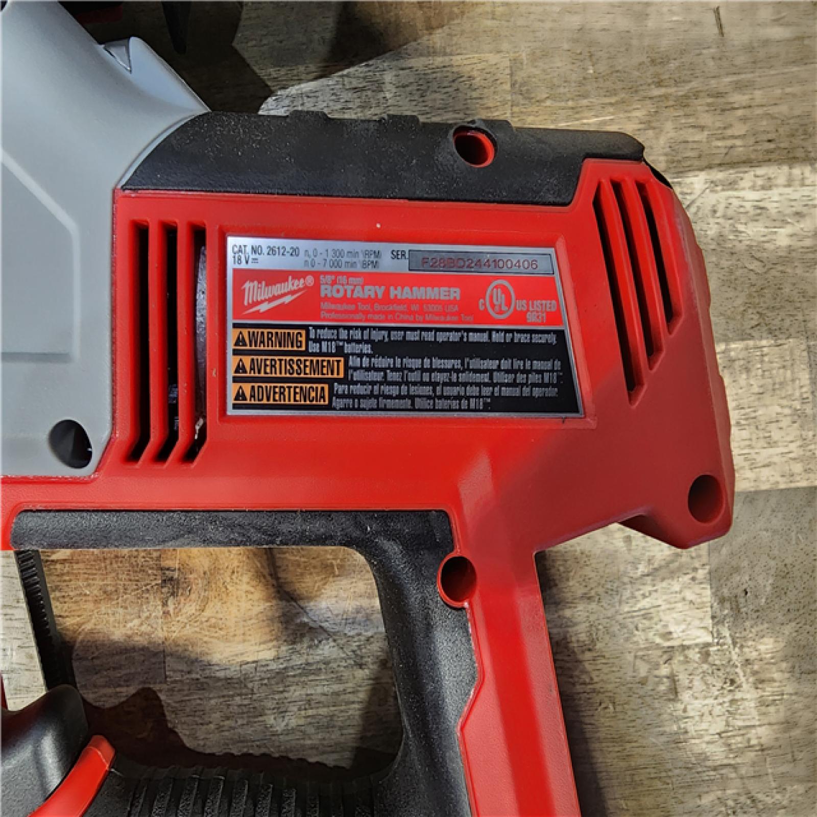 HOUSTON LOCATION - AS-IS M18 18-Volt Lithium-Ion Cordless 5/8 in. SDS-Plus Rotary Hammer W/ (2) BATTERY & CHARGER