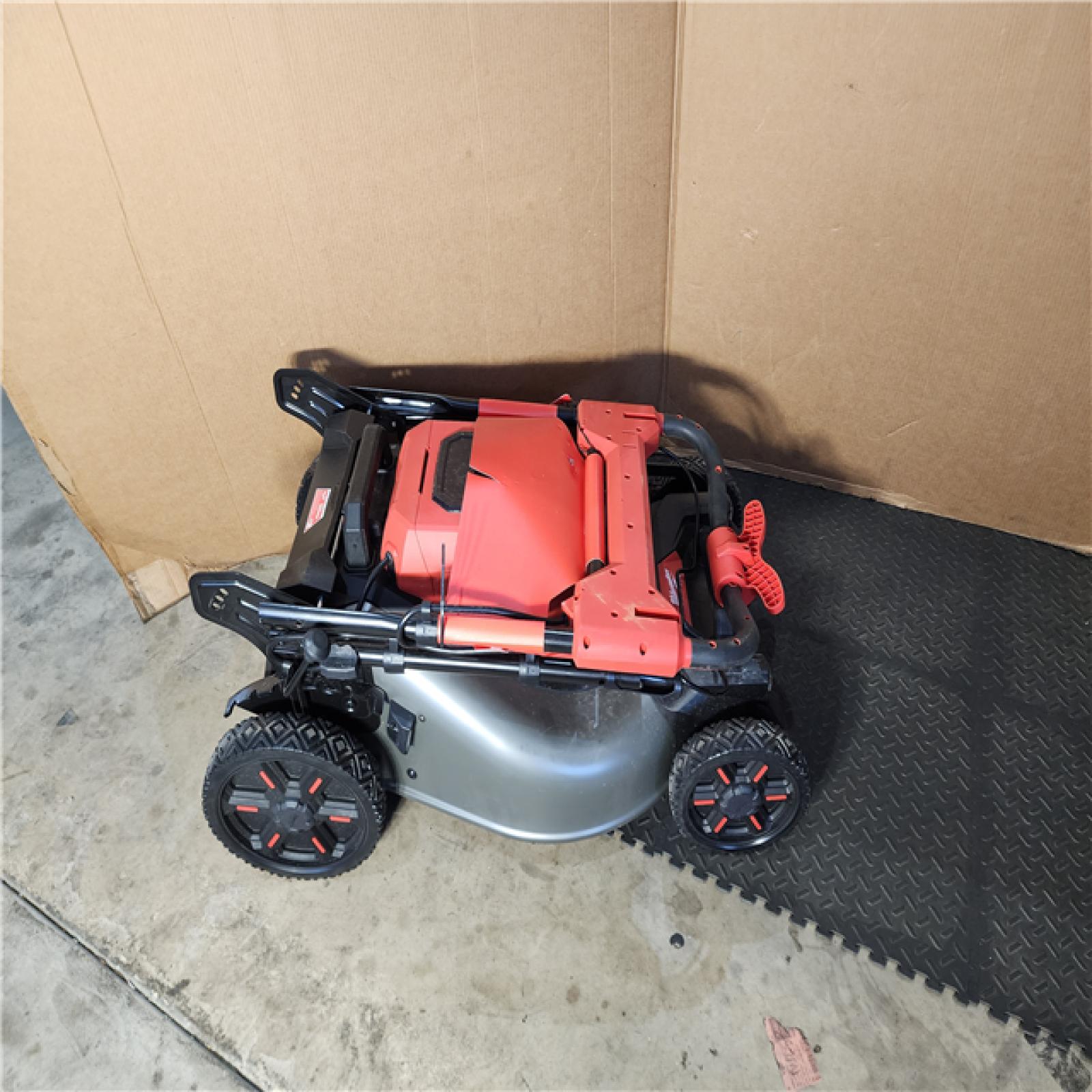 HOUSTON LOCATION - AS-IS Milwaukee M18 FUEL 2823-20 21 in. 18 V Battery Self-Propelled Lawn Mower (TOOL ONLY)