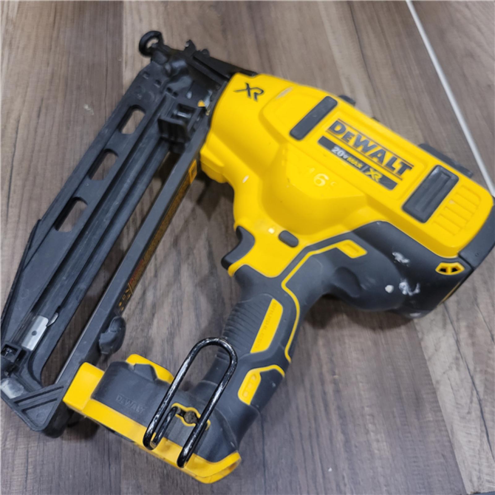AS-IS DeWalt DCN660D1 20V 16 Gauge Cordless Angled Finish Nailer Kit W/ 2Ah Battery