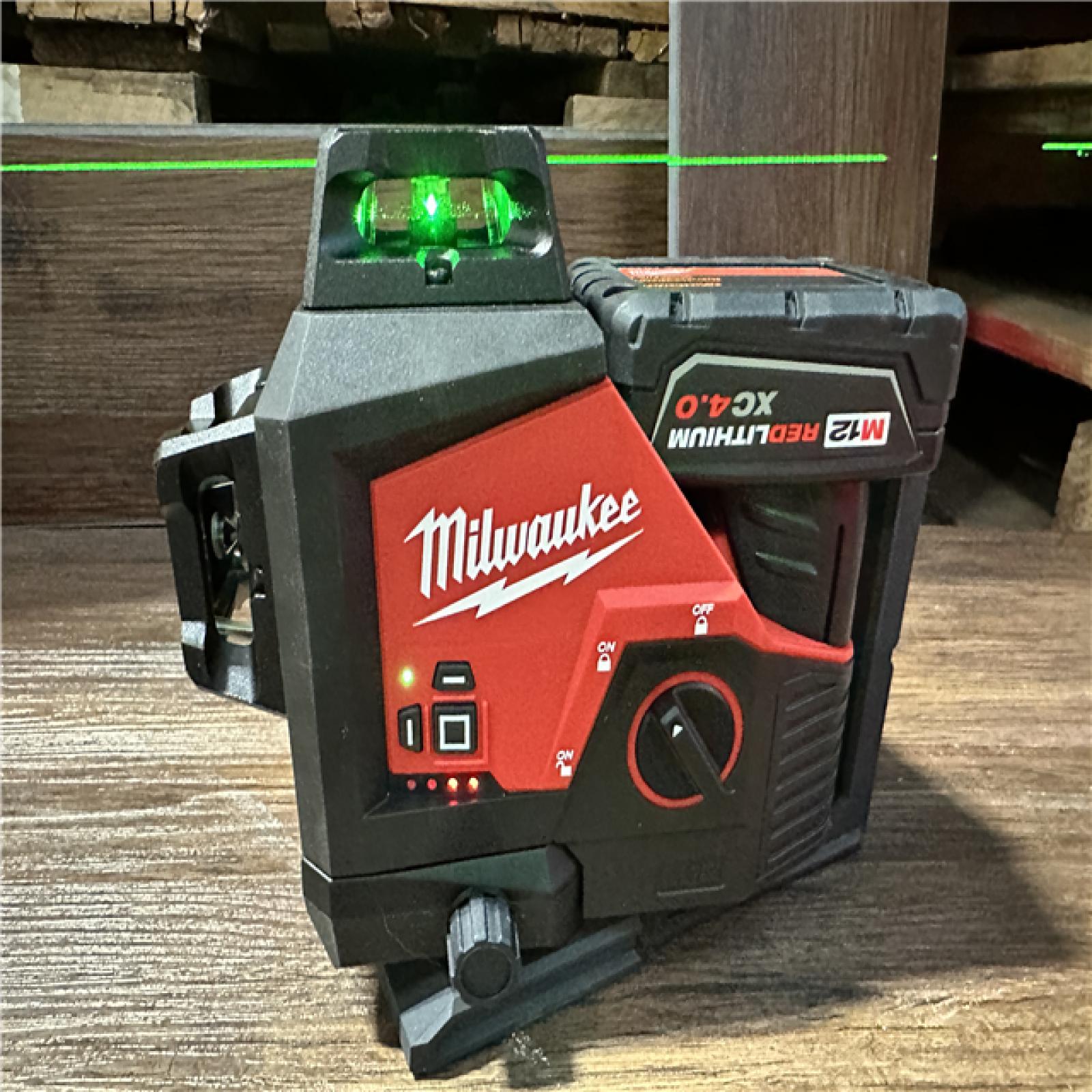 California AS-IS Milwuakee M12 Green 360 degree 3-Plane Laser Kit W/ one Battery, Charger & Hard Case