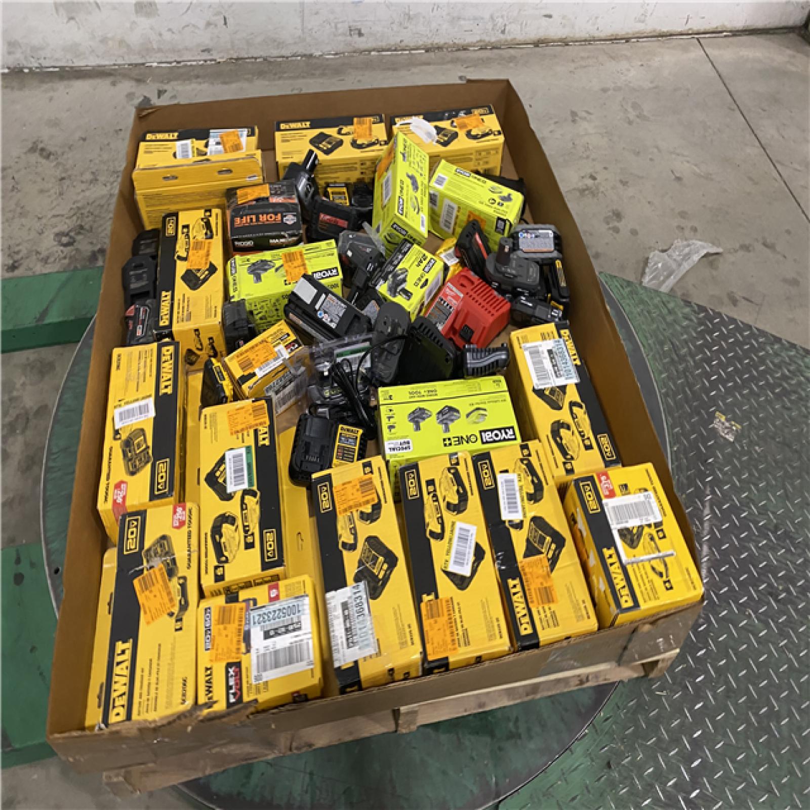 Dallas Location - As-Is Battery Tool Pallet