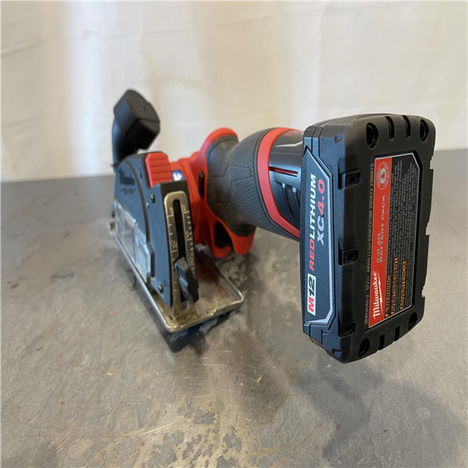 AS-IS - Milwaukee M12 FUEL 12V Lithium-Ion Brushless Cordless 3 in. Cut Off Saw Kit