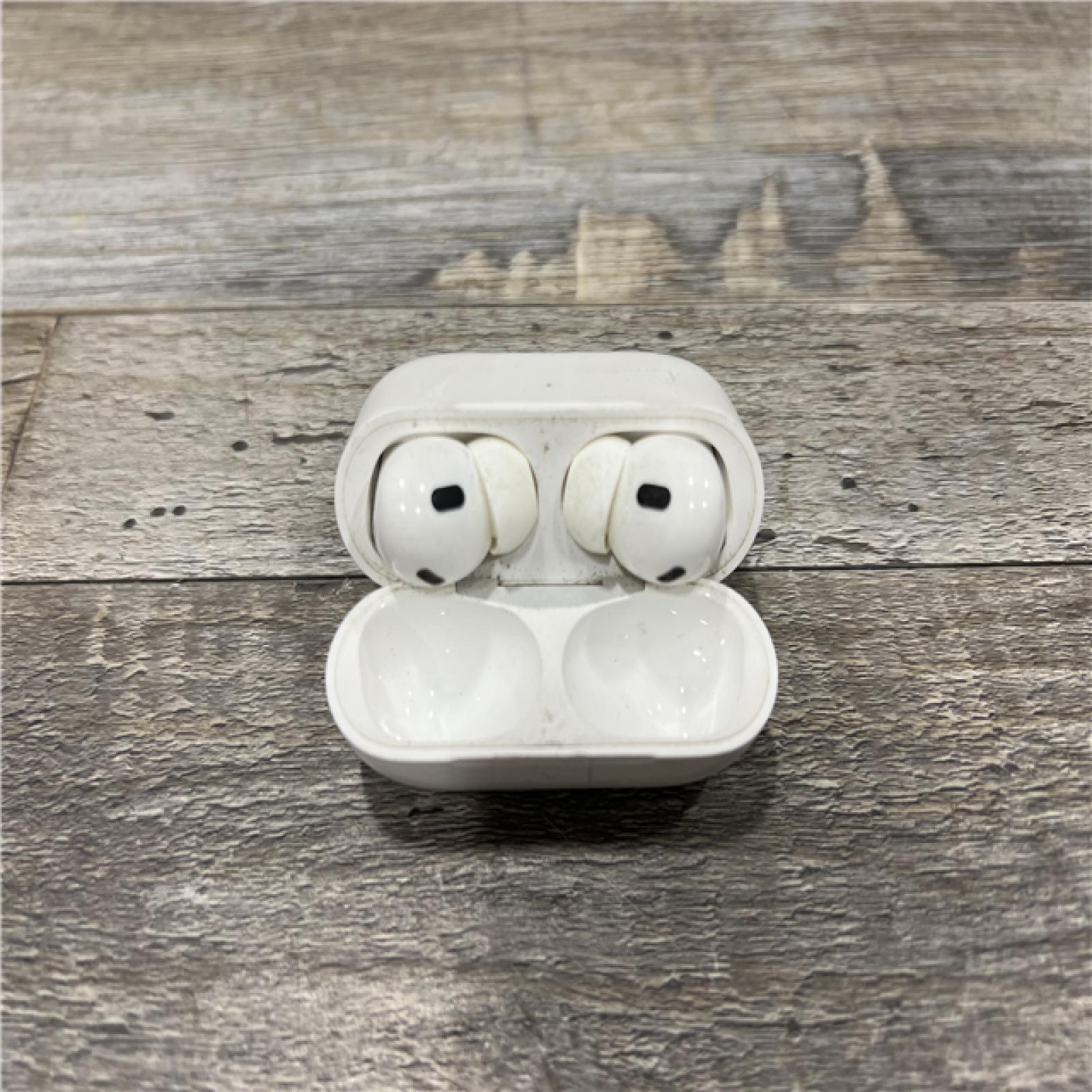 AS-IS AirPods Pro (2nd generation) with MagSafe Case