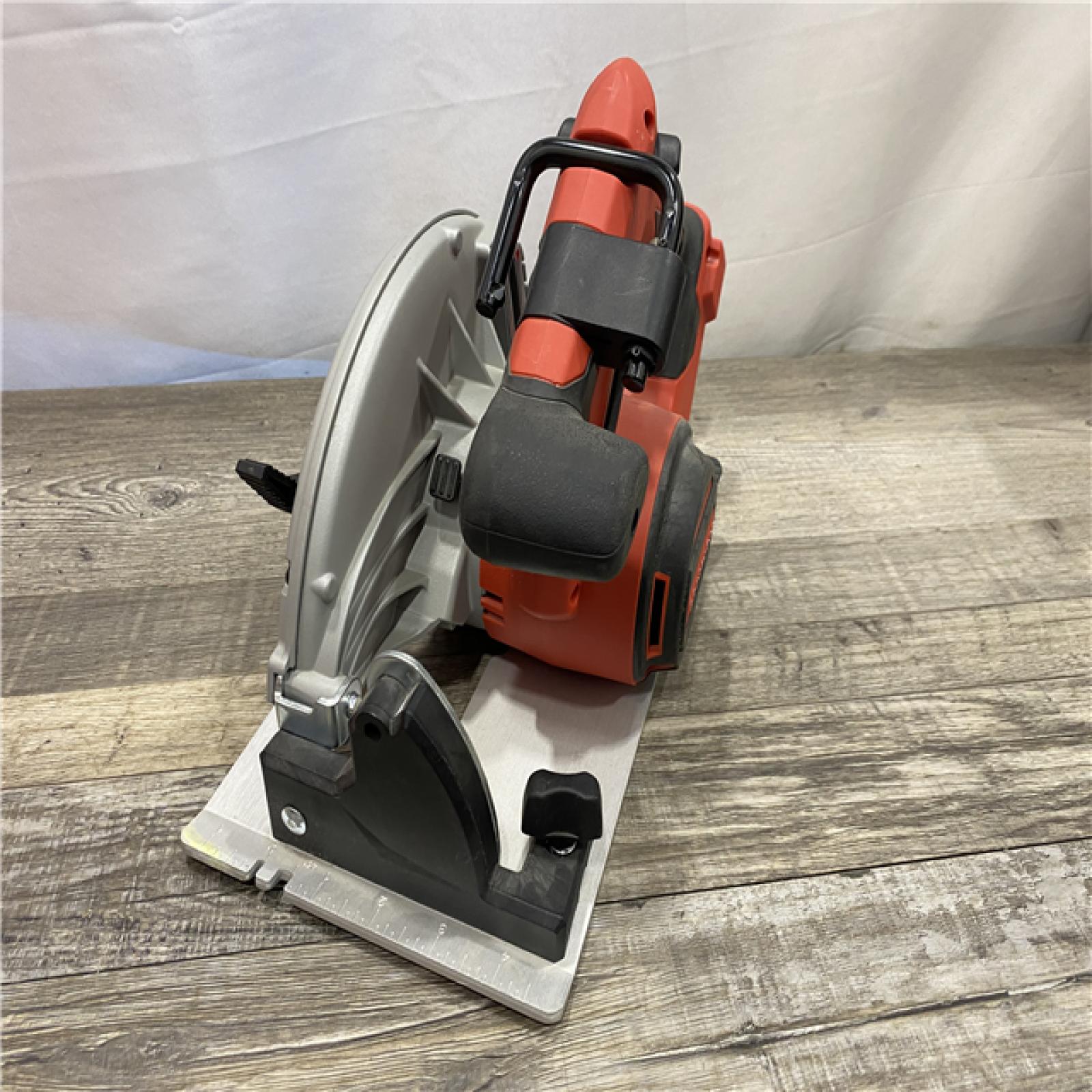 AS-IS Milwaukee 18V Lithium-Ion Brushless Cordless 7-1/4 in. Circular Saw (Tool-Only)