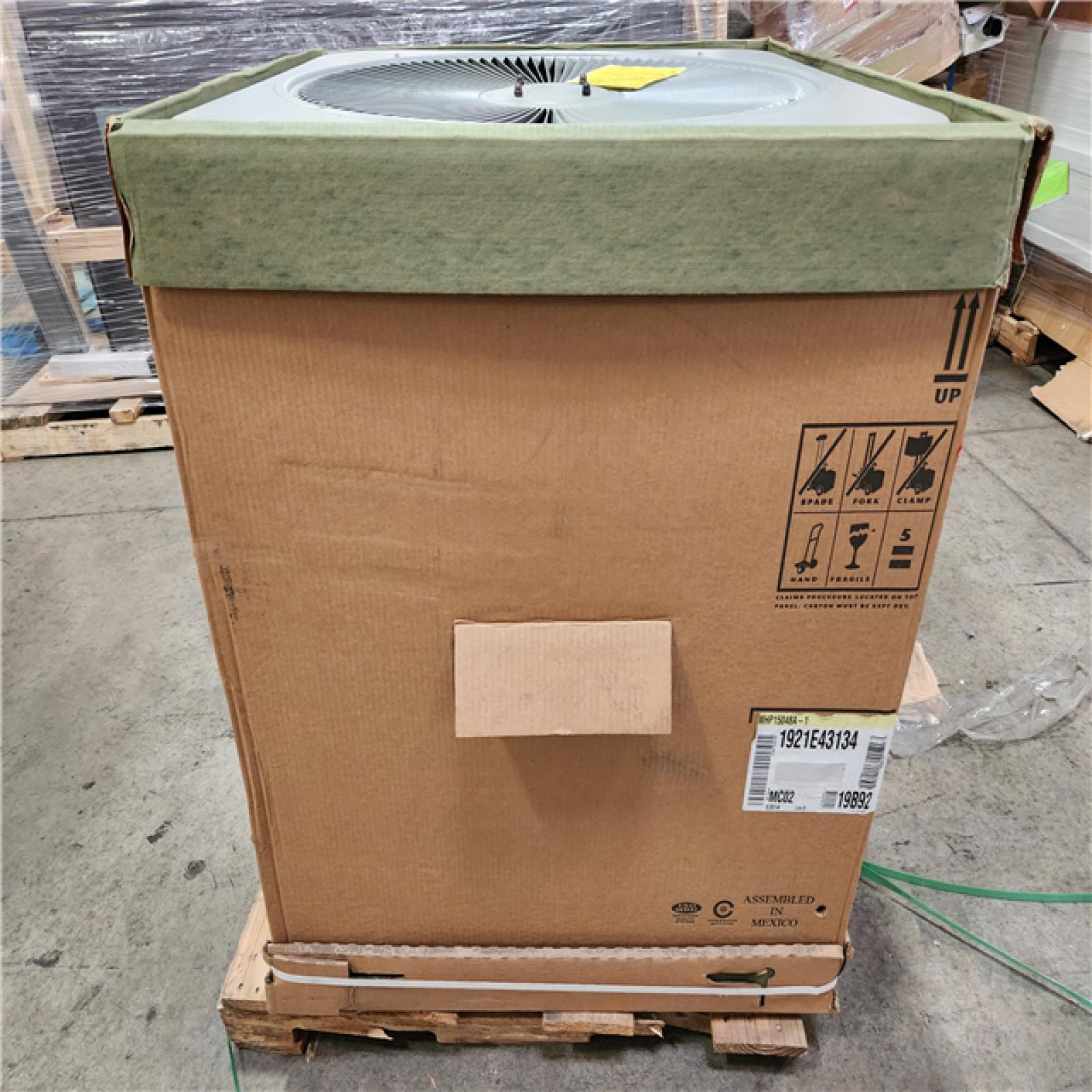 Phoenix Location NEW HVAC 4 Ton 15 SEER MrCool Signature Central Heat Pump Condenser