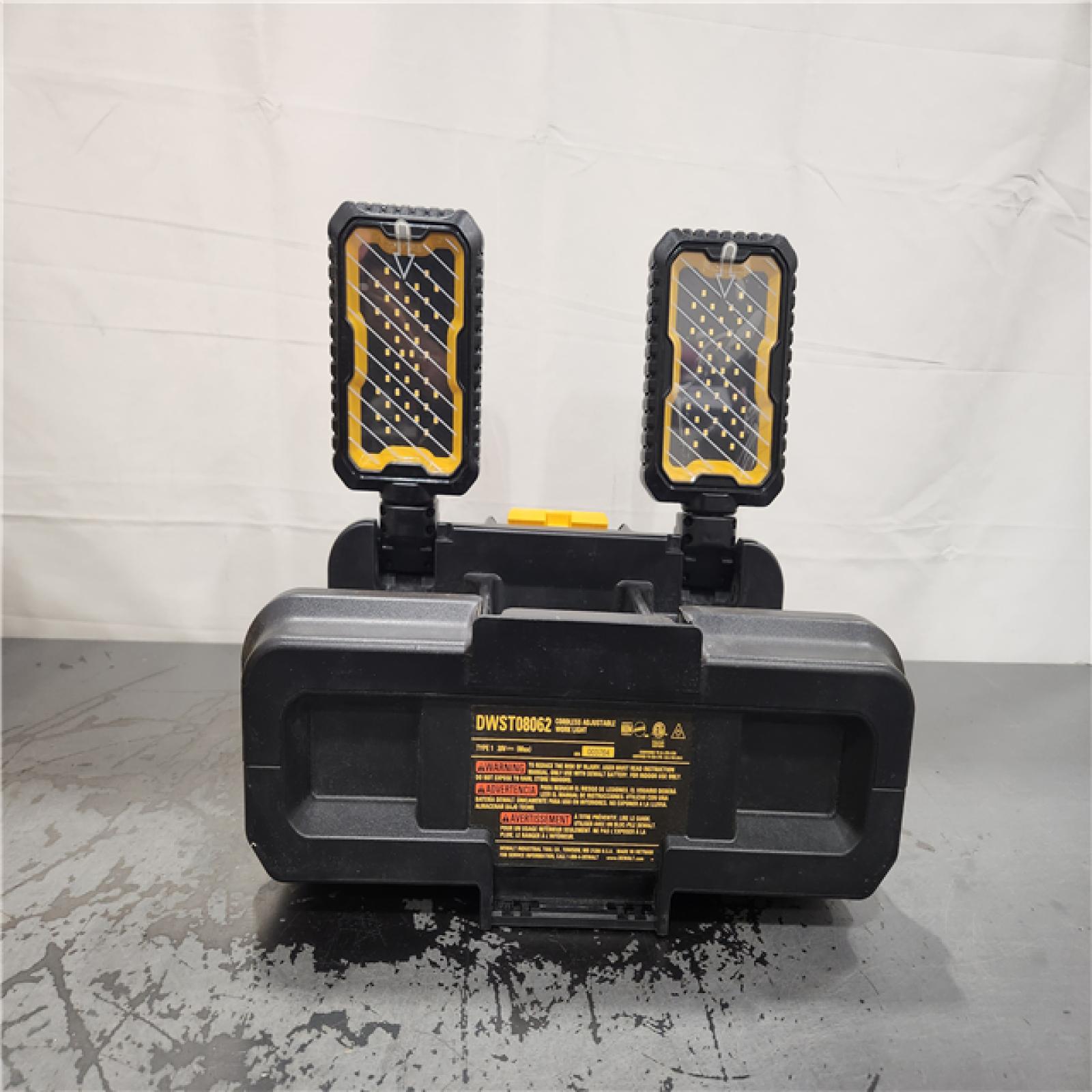 AS-IS- DeWalt ToughSystem 2.0 4000 Lm LED Battery Handheld Work Light