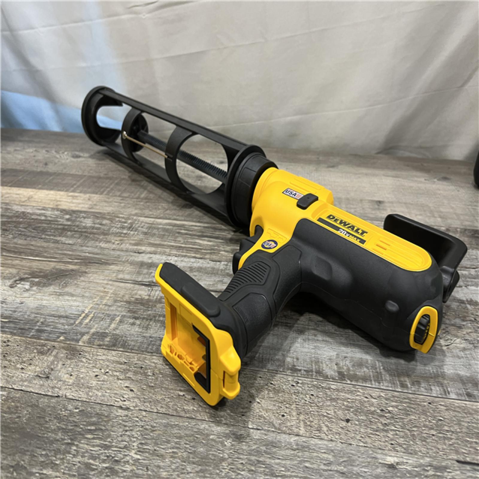 AS-IS DEWALT 20V MAX Cordless 29 oz / 600 ml Adhesive Gun (Tool Only)