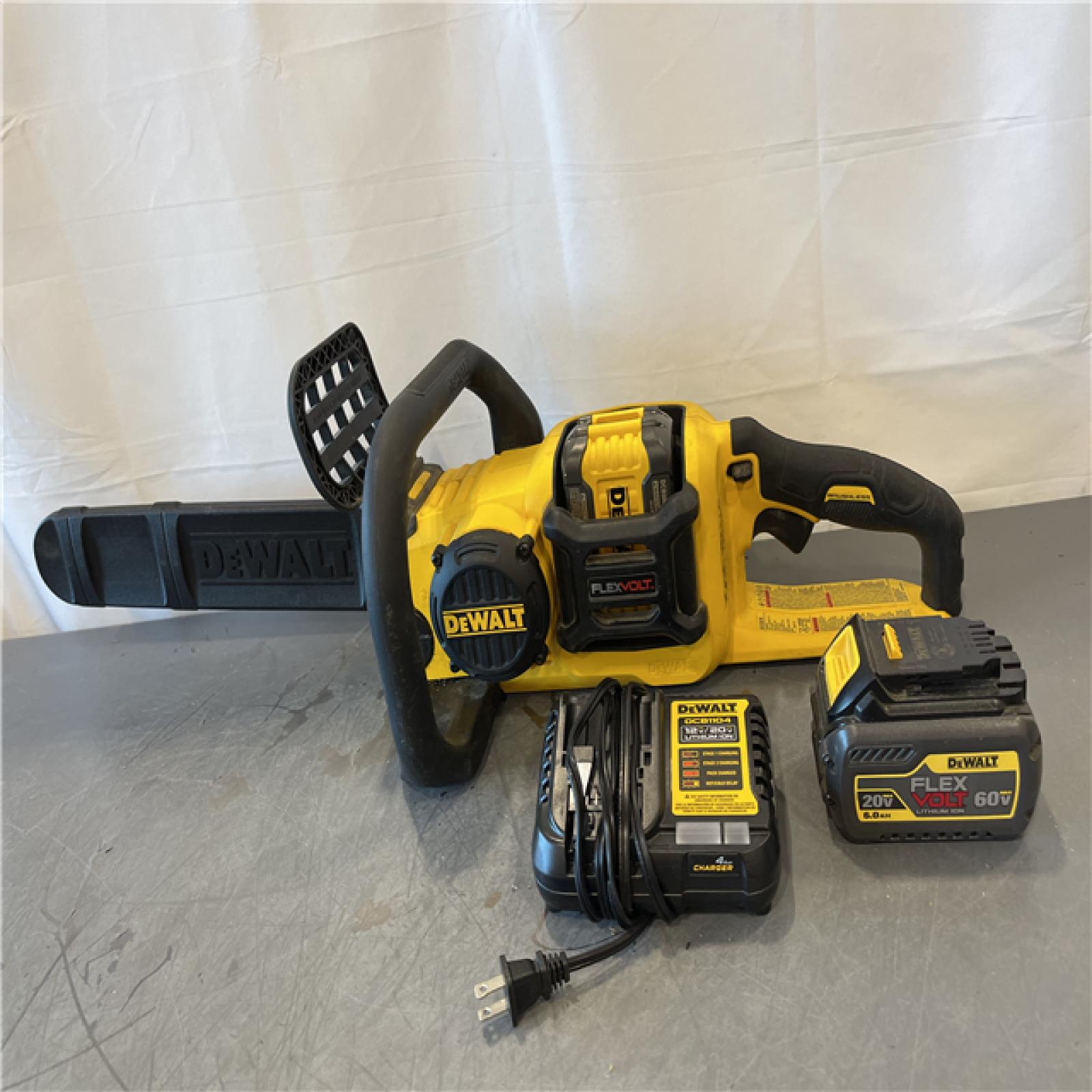 AS-IS - DEWALT  FLEXVOLT 60V MAX 16in. Brushless Cordless Battery Powered Chainsaw Kit
