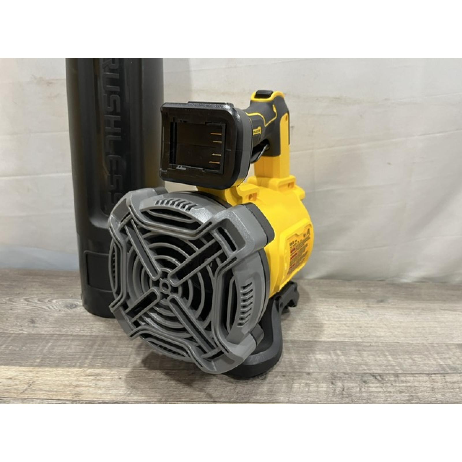 AS-IS DEWALT 20V MAX* XR Brushless Cordless Handheld Blower Kit