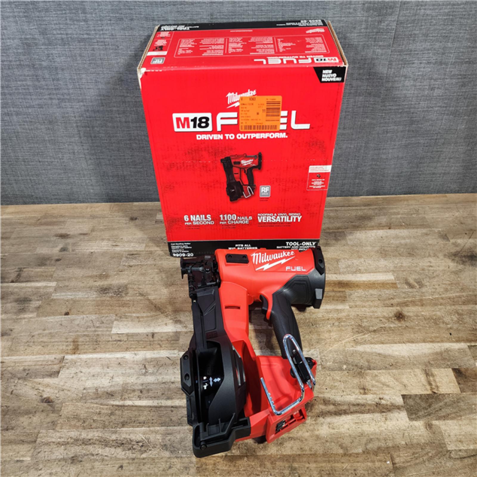 HOUSTON LOCATION - AS-IS (APPEARS LIKE NEW) Milwaukee FUEL 18-Volt Lithium-Ion Brushless Cordless Coil Roofing Nailer (Tool Only)
