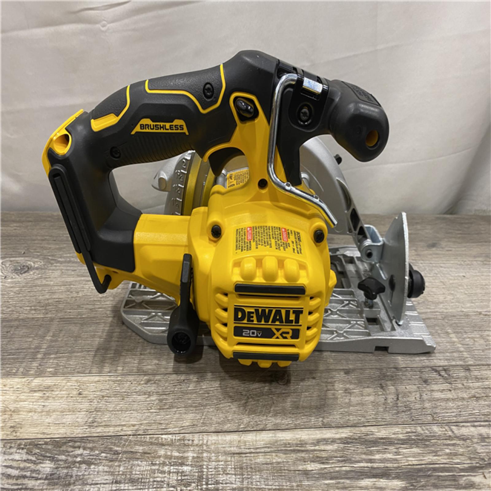 AS-IS DEWALT 20V MAX Cordless Brushless 6-1/2 in. Sidewinder Style Circular Saw (Tool Only)