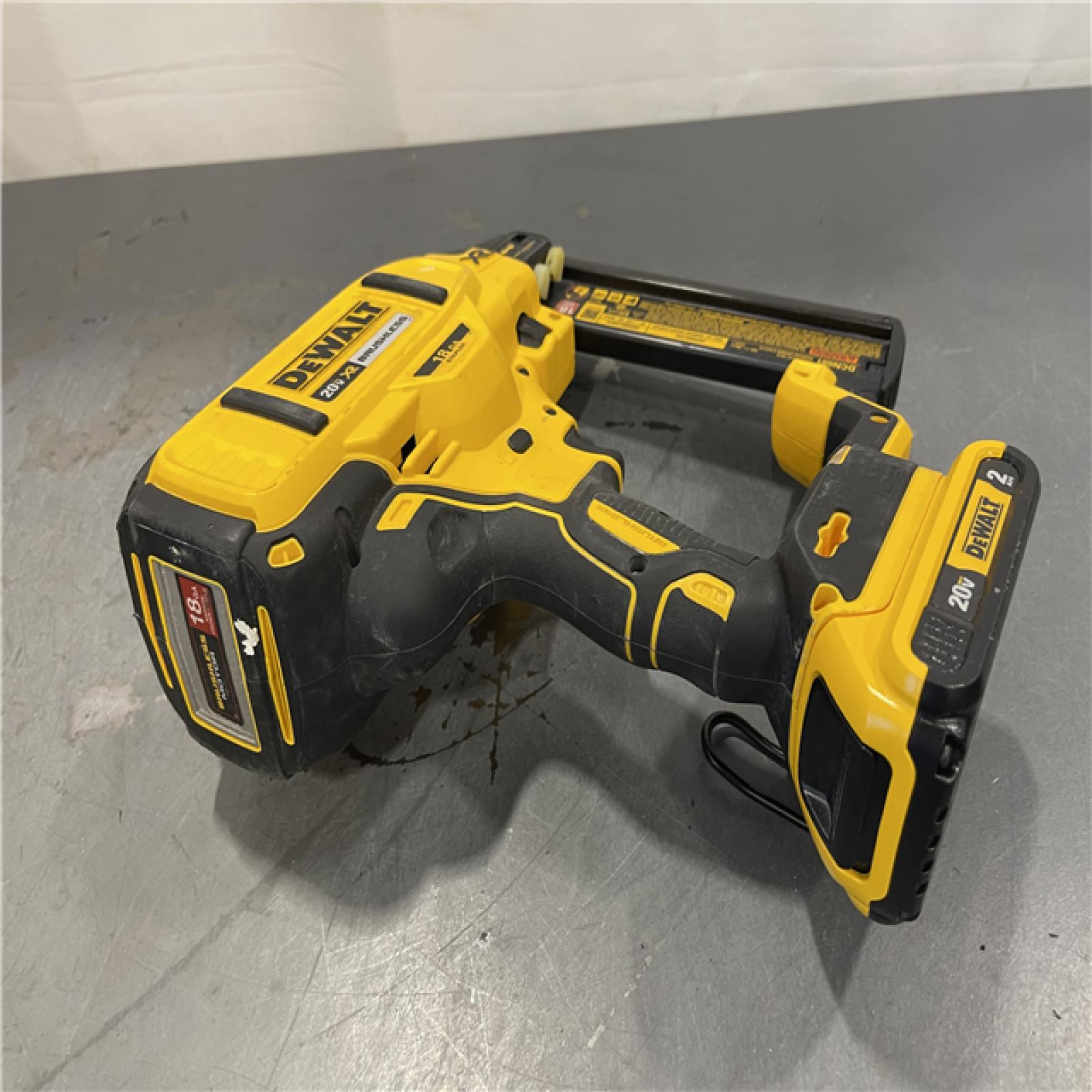 AS-IS - DeWALT 20V MAX XR Lithium-Ion Cordless 18-Gauge Narrow Crown Stapler Kit