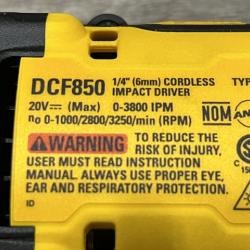 AS-IS DEWALT ATOMIC 20V MAX Lithium-Ion Cordless 1/4 in. Brushless Impact Driver Kit