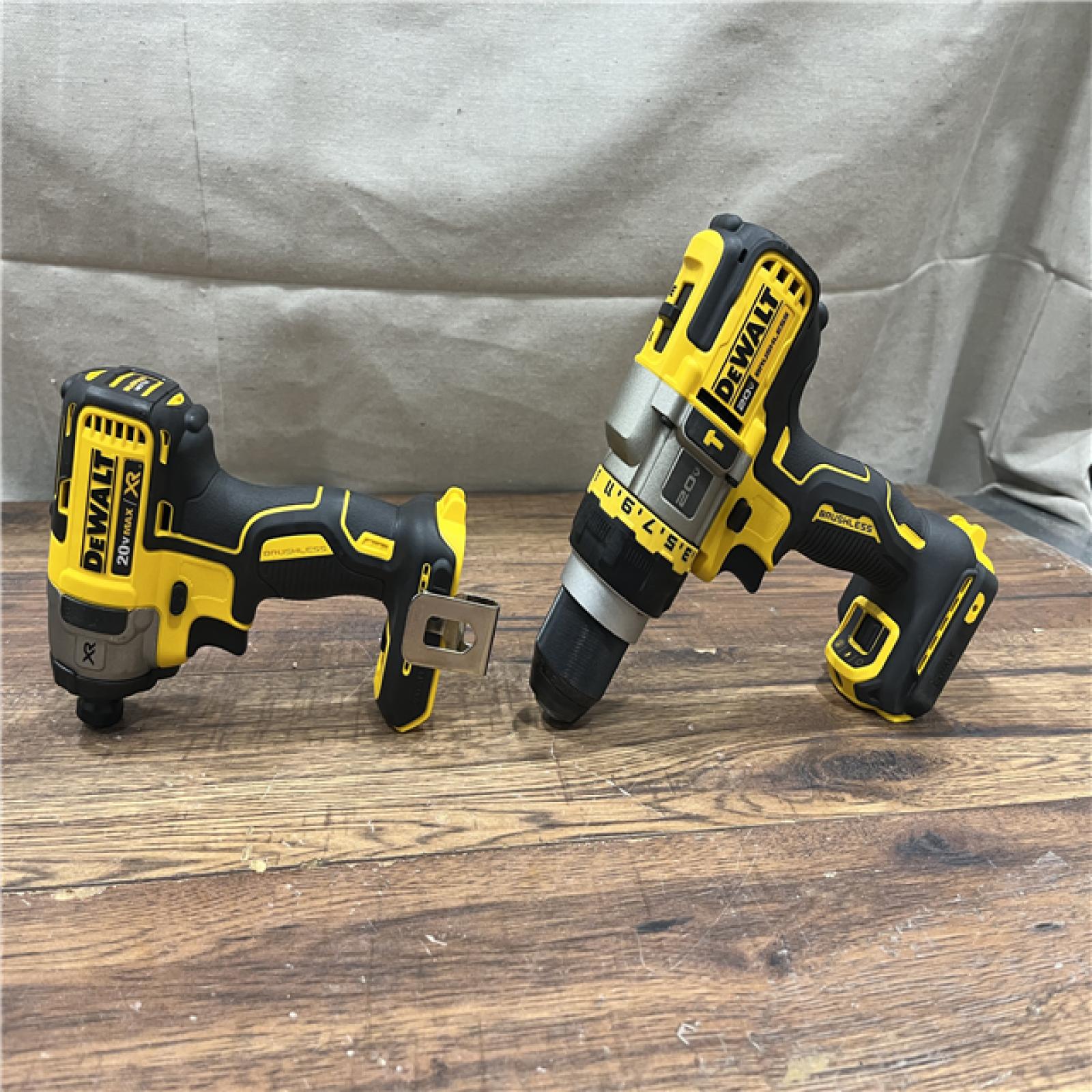 AS-IS DEWALT 20V MAX Cordless Brushless Hammer Drill/Driver 2 Tool Combo Kit with FLEXVOLT ADVANTAGE
