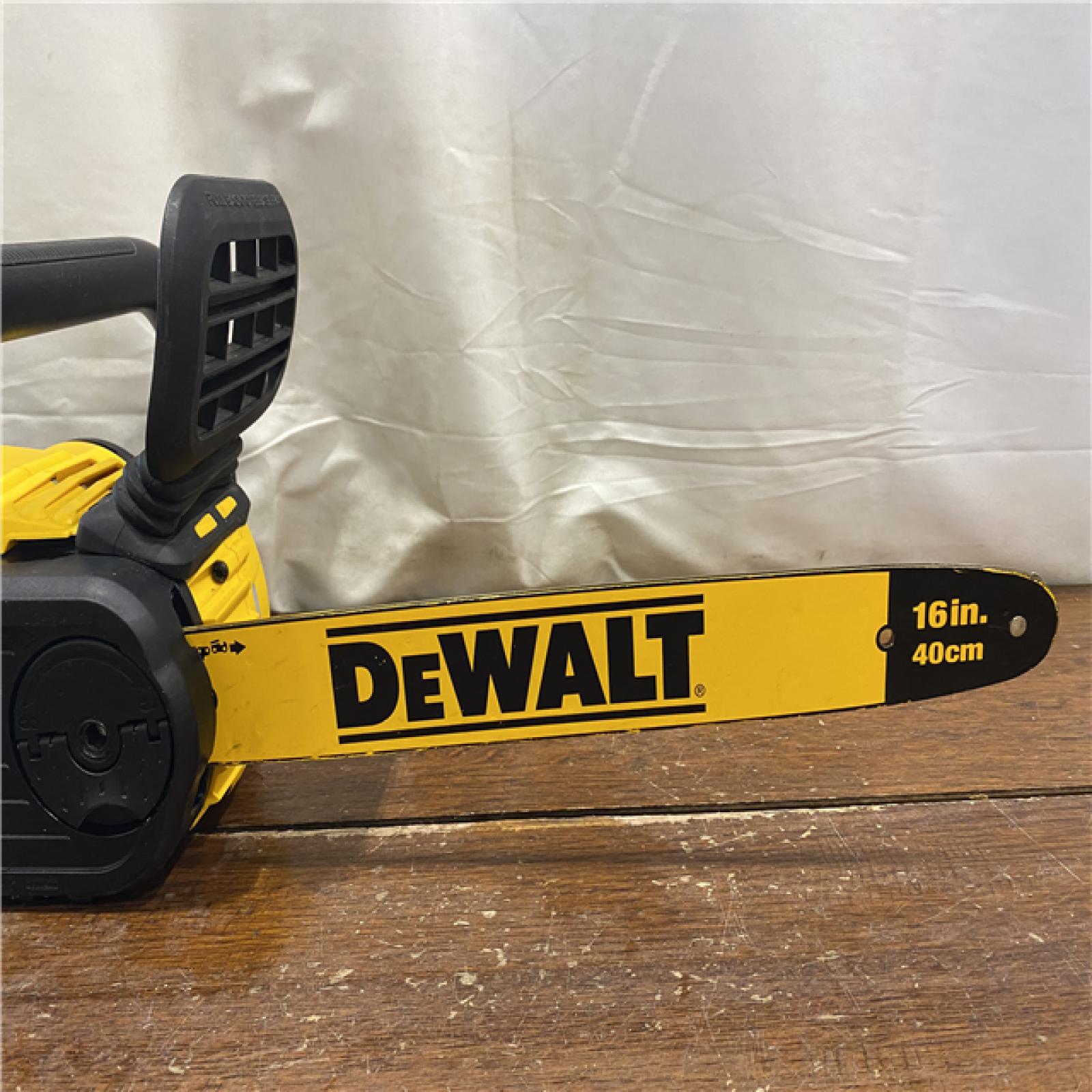 AS-IS DEWALT  FLEXVOLT 60V MAX 16in. Brushless Cordless Battery Powered Chainsaw Kit with (1) FLEXVOLT 2 Ah Battery & Charger