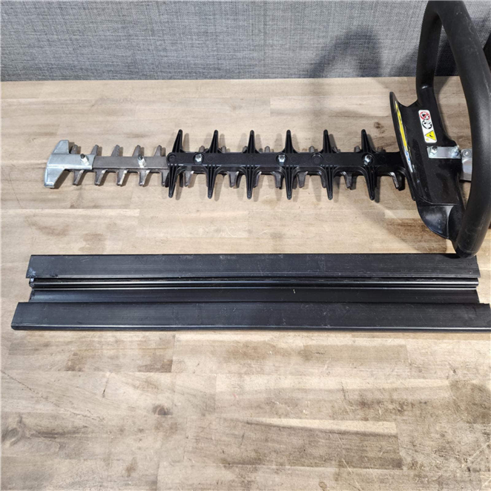 HOUSTON LOCATION - AS-IS Echo 20 21.2cc Hedgetrimmer