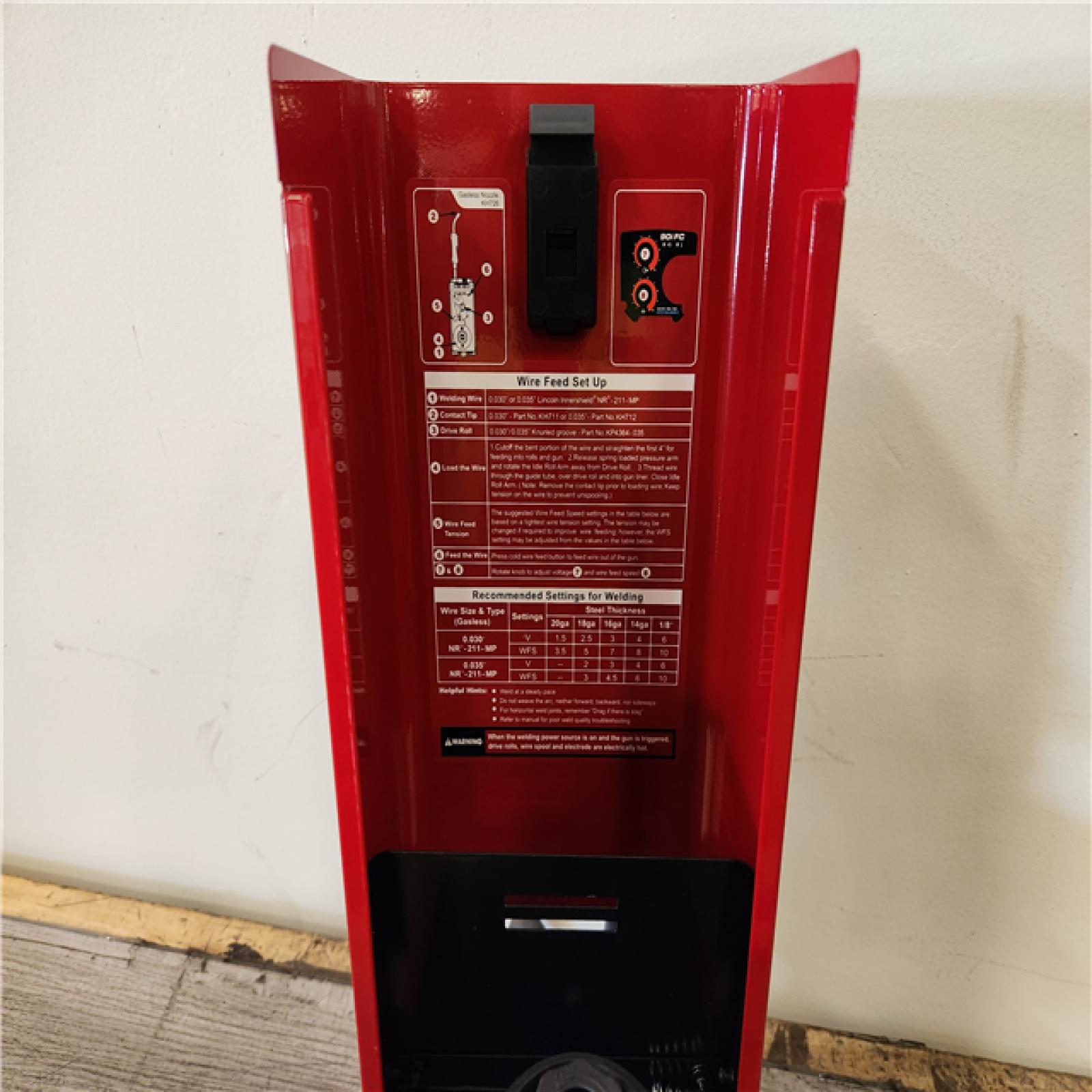 Phoenix Location Lincoln Electric WELD-PAK 90i FC Flux-Cored Wire Feeder Welder
