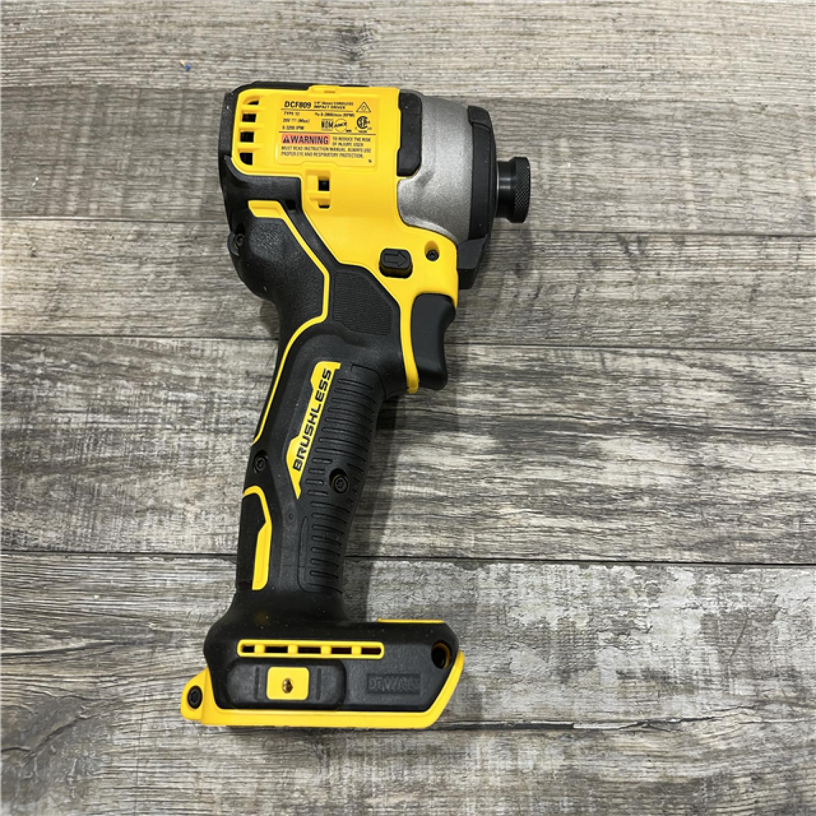 AS-IS DEWALT Atomic 20V Max Lithium-Ion Brushless Cordless Compact 1/4 in. Impact Driver Kit