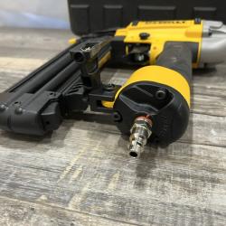 AS-IS DEWALT 18-Gauge Pneumatic Brad Nailer