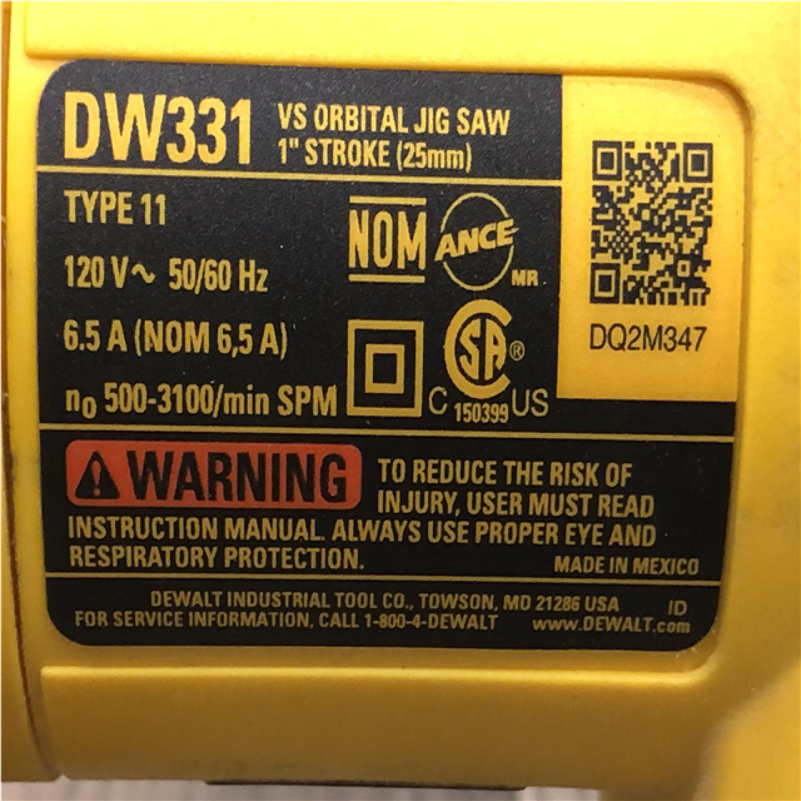 AS-IS DEWALT 6.5 Amp Corded Jig Saw Kit with Kit Box