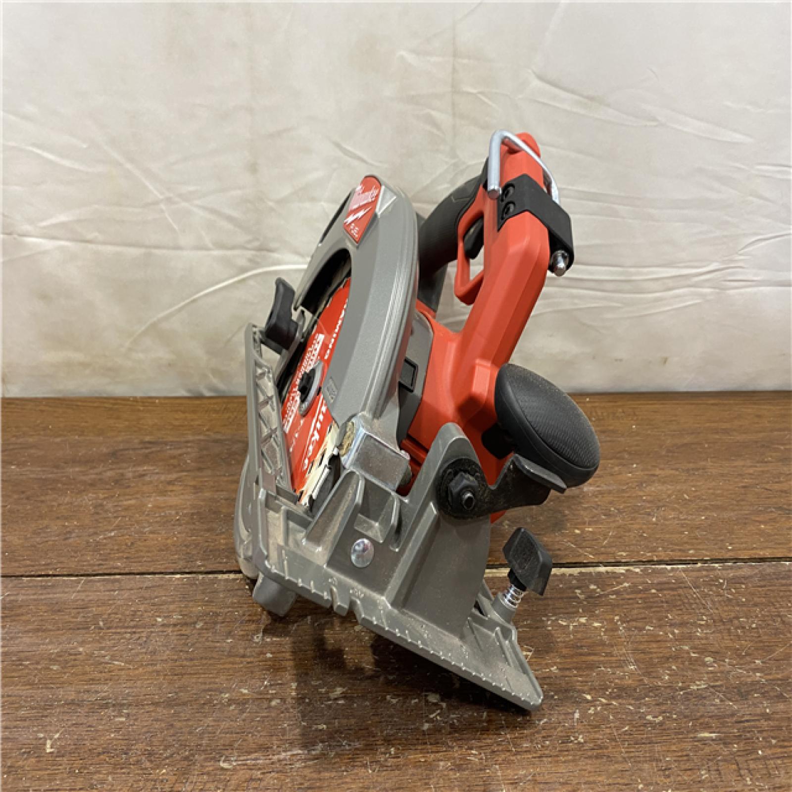 AS-IS Milwaukee Tools M18 FUEL 7-1/4 Circular Saw (Tool Only) 2834-20