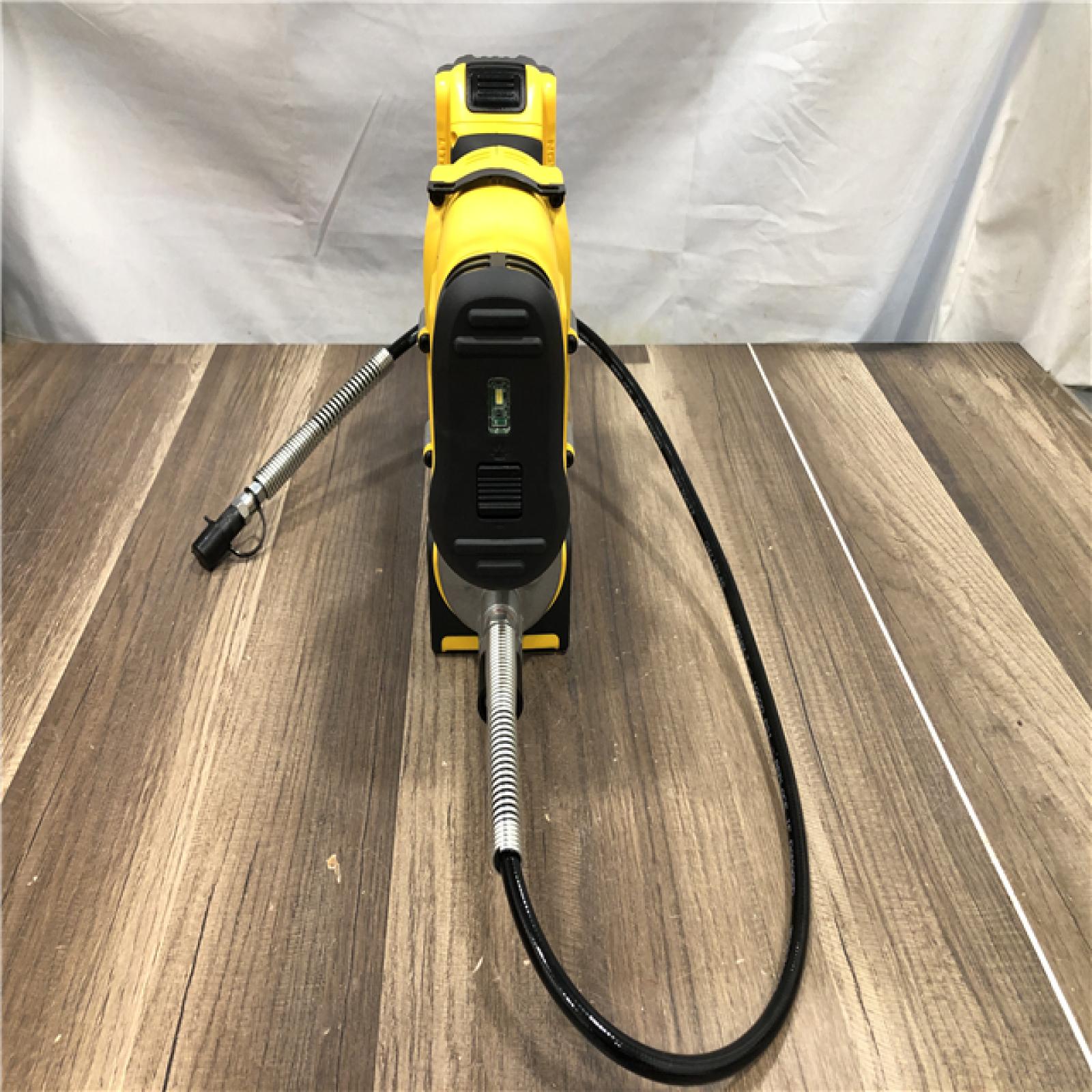 AS-IS DEWALT 20V MAX Cordless 10 000 PSI Variable Speed Grease Gun Kit