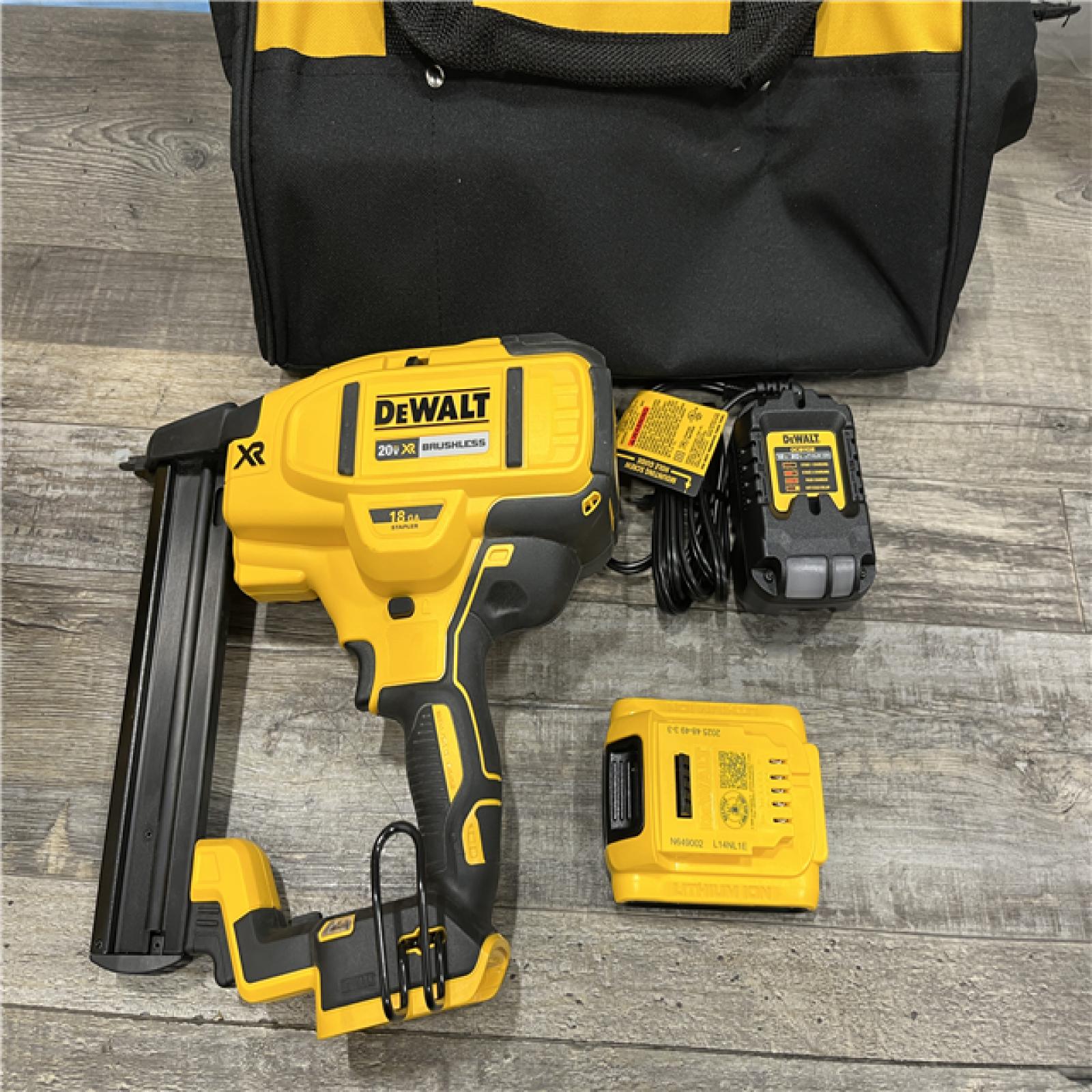 AS-IS DEWALT 20V MAX XR Lithium-Ion Cordless 18-Gauge Narrow Crown Stapler Kit