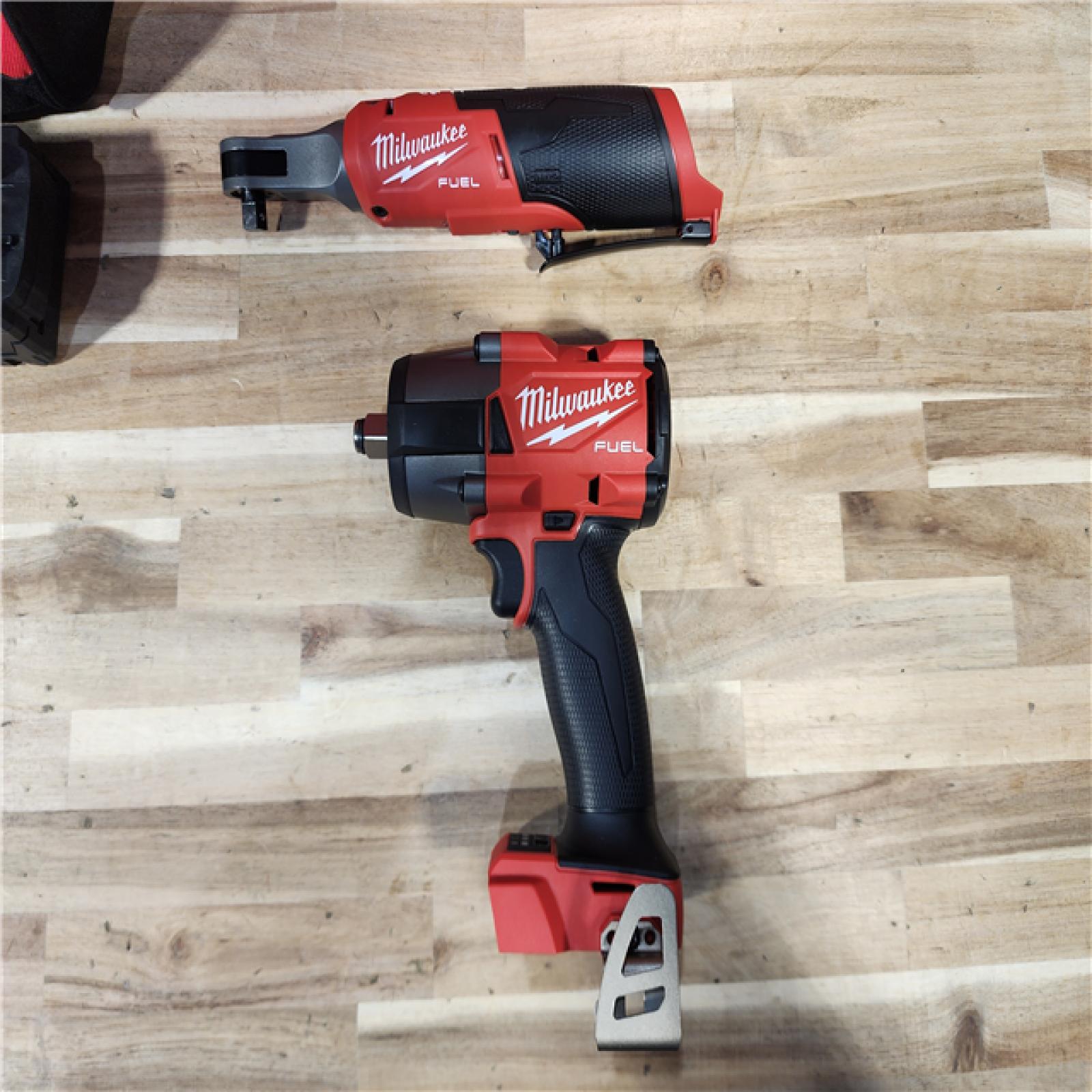 HOUSTON LOCATION - AS-IS (APPEARS LIKE NEW) Milwaukee FUEL 18V Cordless Mid Torque 1/2 in. Impact Wrench w/ M12 FUEL 3/8 in. Ratchet & Battery/Charger Combo Kit