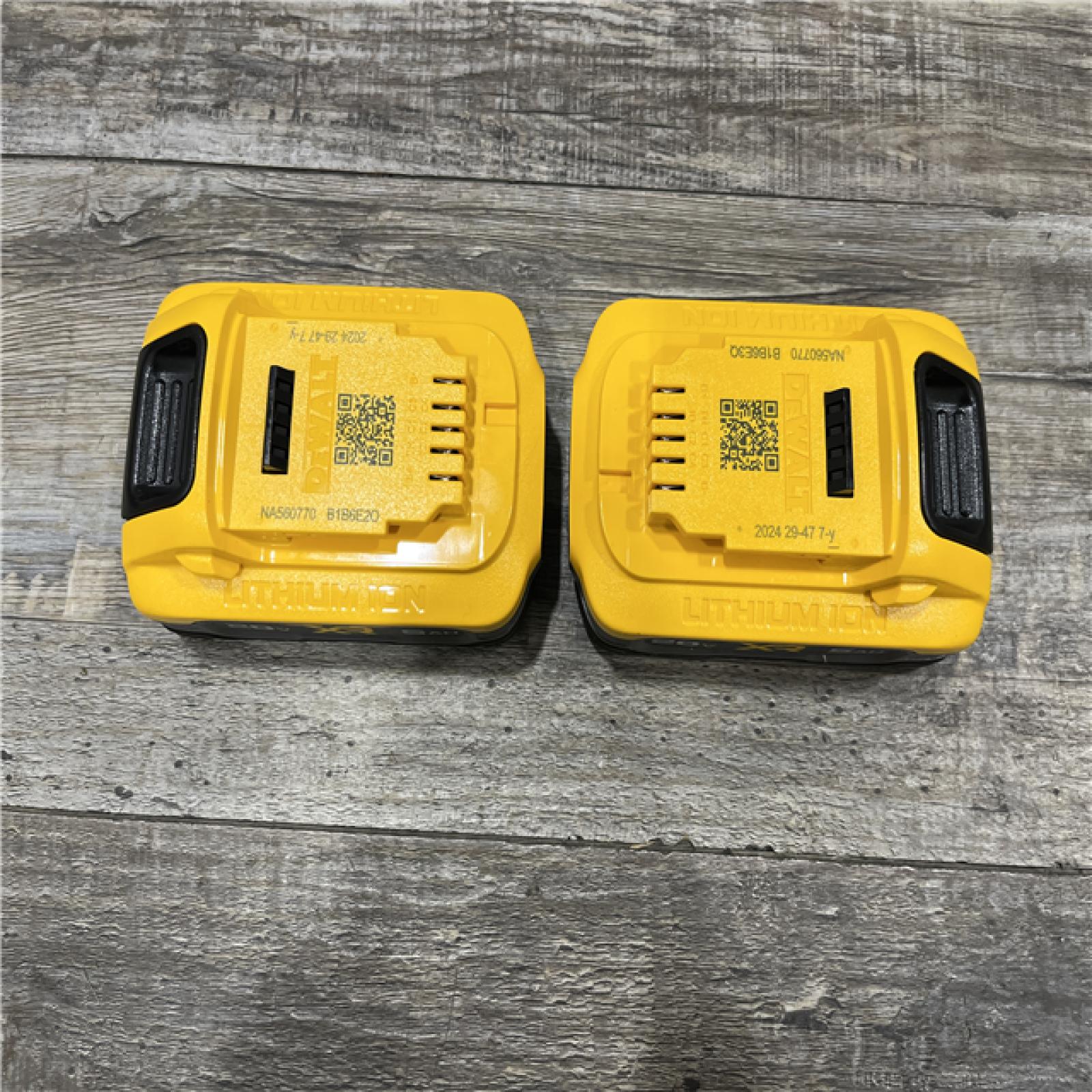 AS-IS DEWALT 20V MAX XR POWERSTACK Lithium-Ion 5.0Ah Battery (2 -Pack)
