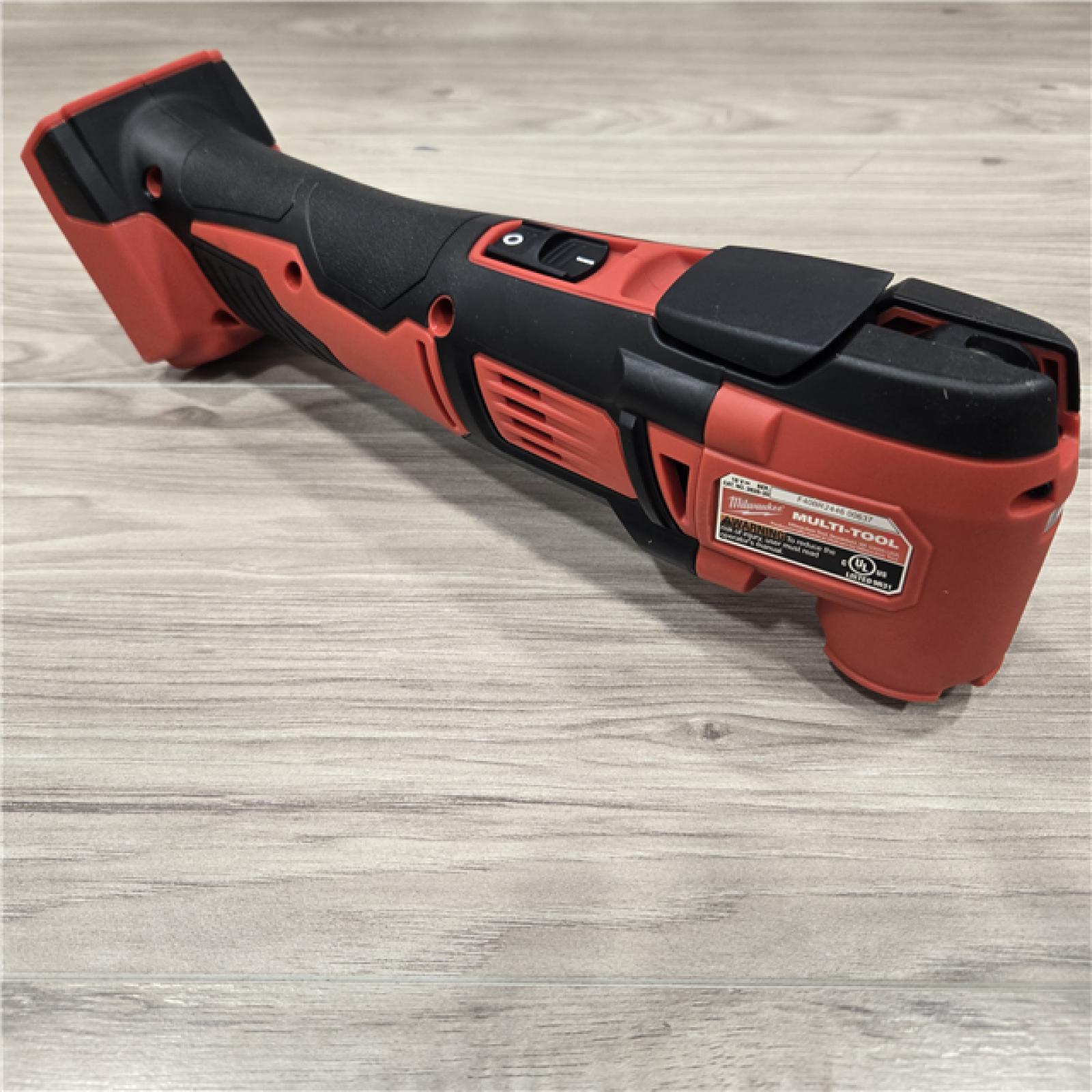 LIKE NEW! - Milwaukee 2626-21 M18 18V Cordless Oscillating Multi-Tool Kit
