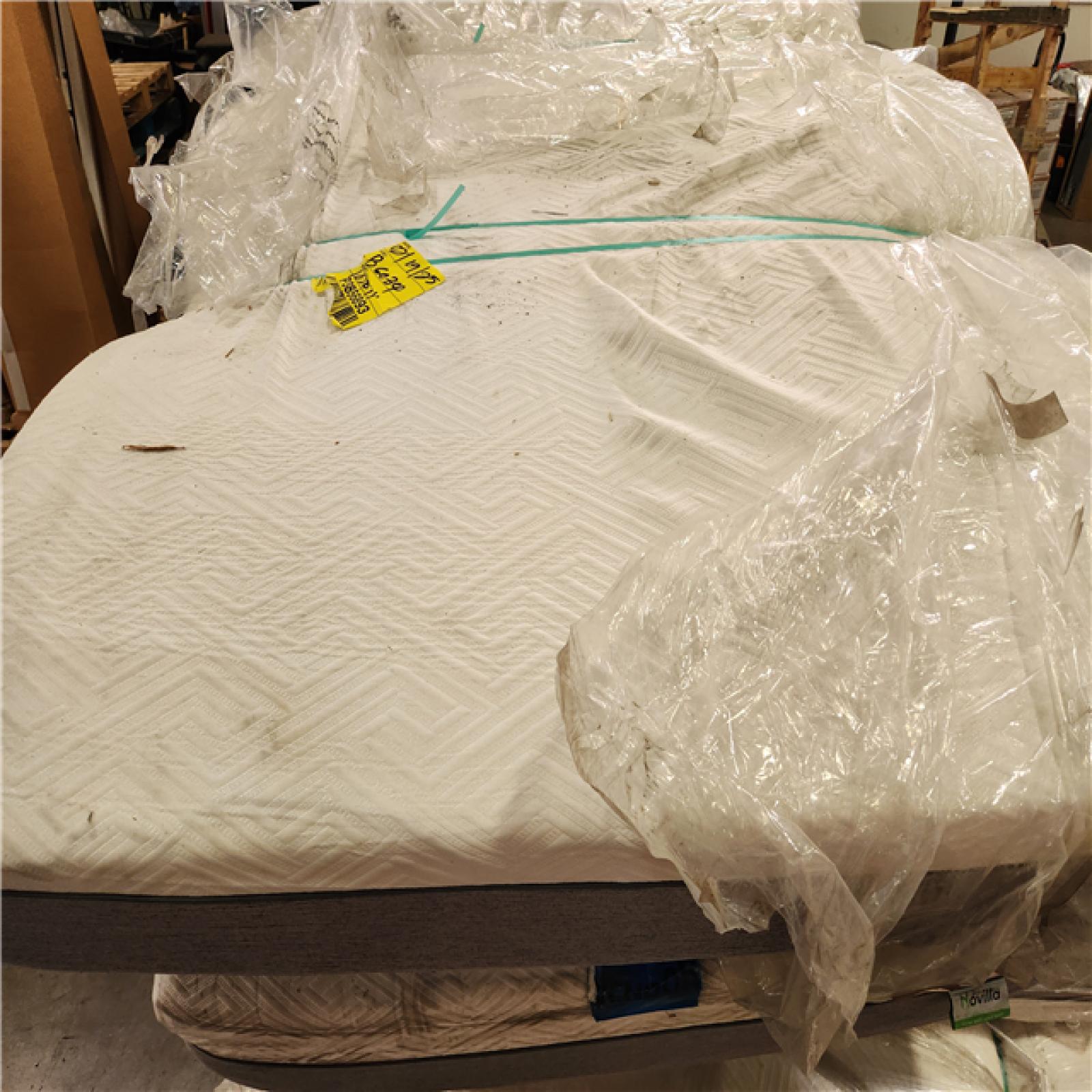 Phoenix AS-IS Mixed Novilla Mattresses Pallet