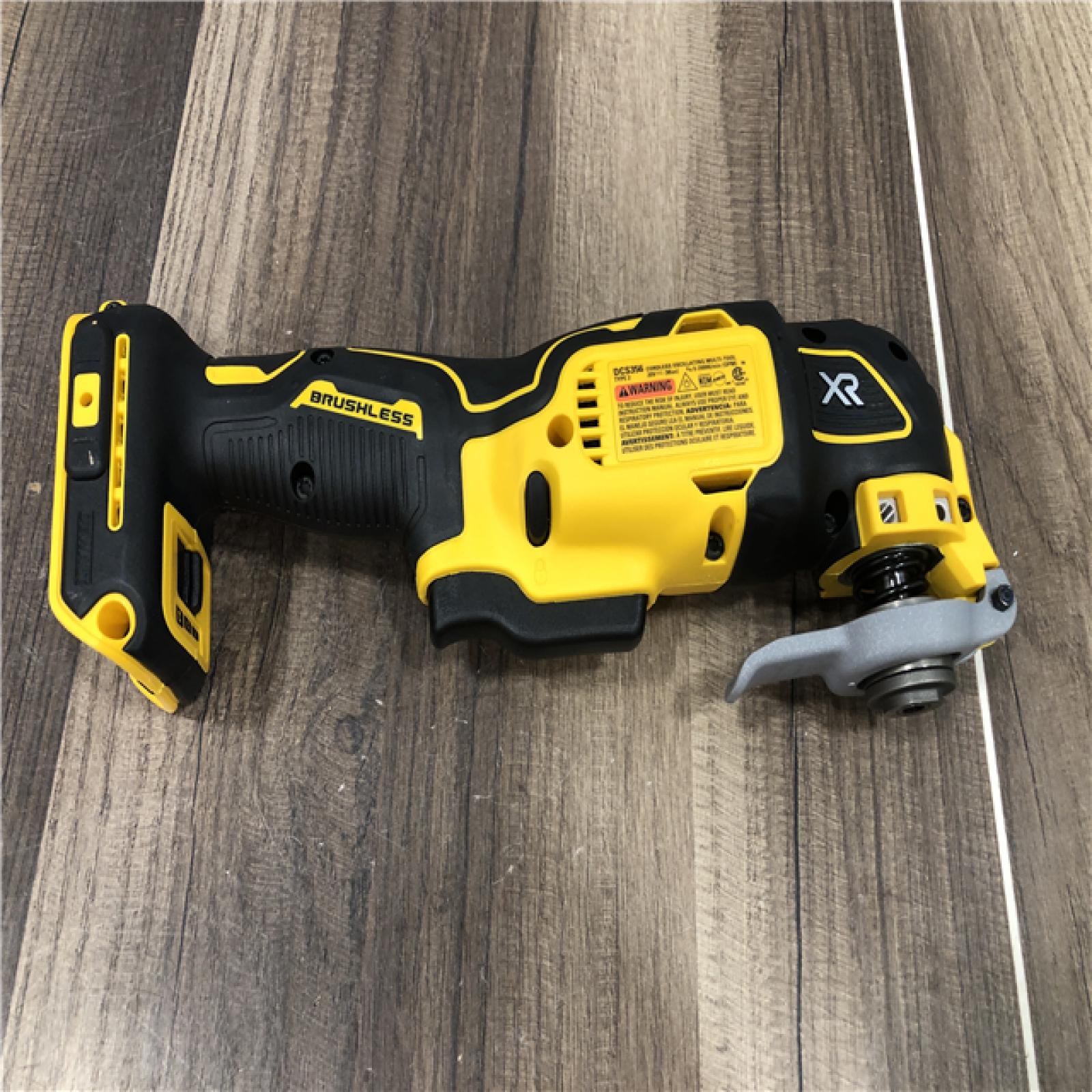 AS-IS DEWALT 20V MAX XR Cordless Brushless 3-Speed Oscillating Multi Tool (Tool Only)