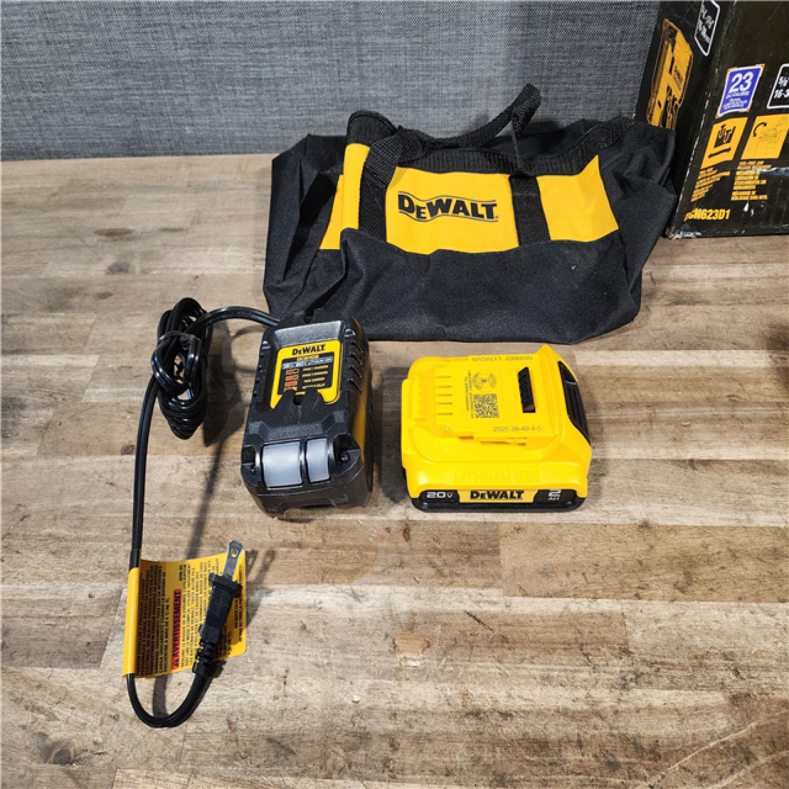 HOUSTON LOCATION - AS-IS DEWALT ATOMIC 20V MAX Lithium Ion Cordless 23 Gauge Pin Nailer Kit