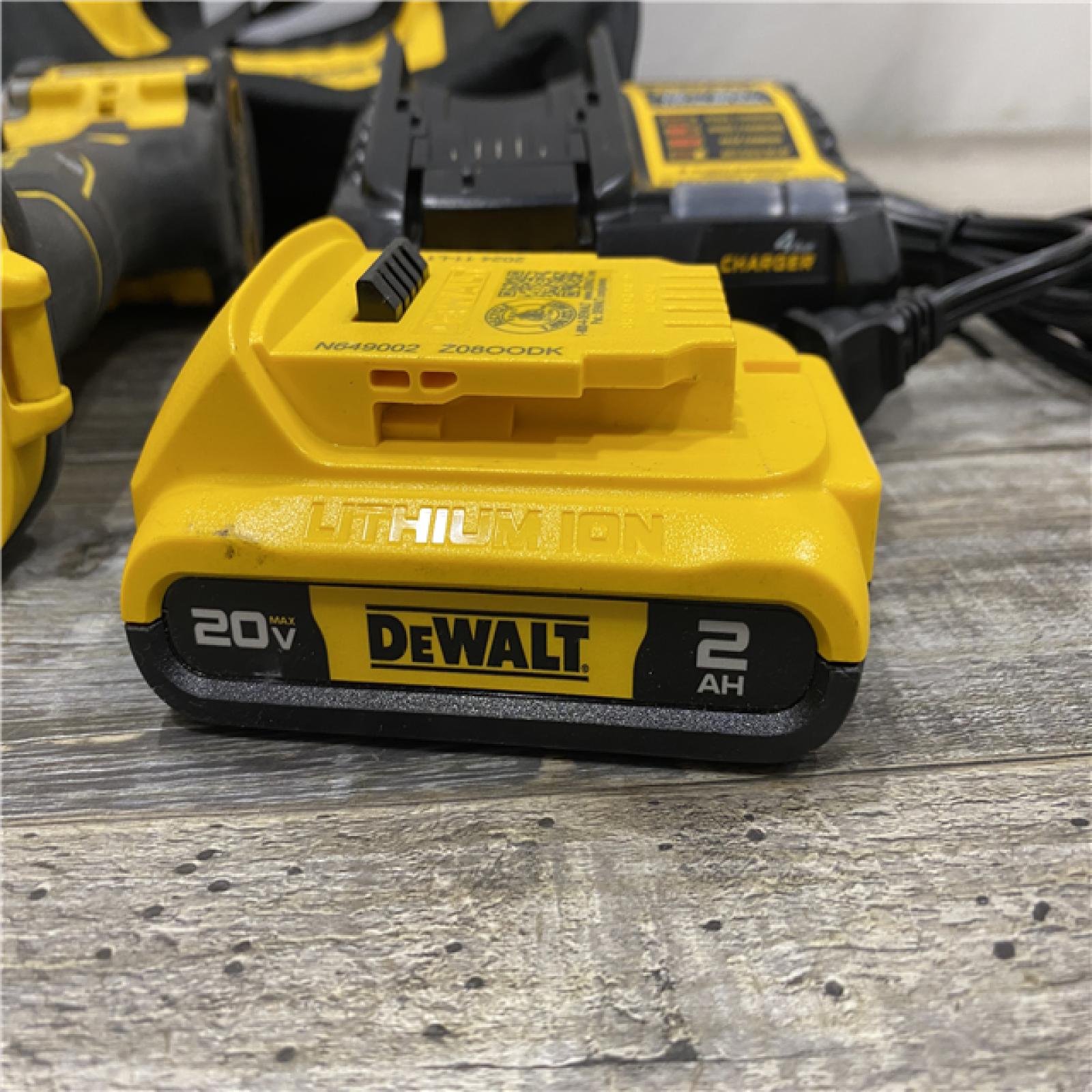 AS-IS DEWALT Atomic 20V Lithium-Ion Cordless Compact 1/2 in. Drill/Driver Kit