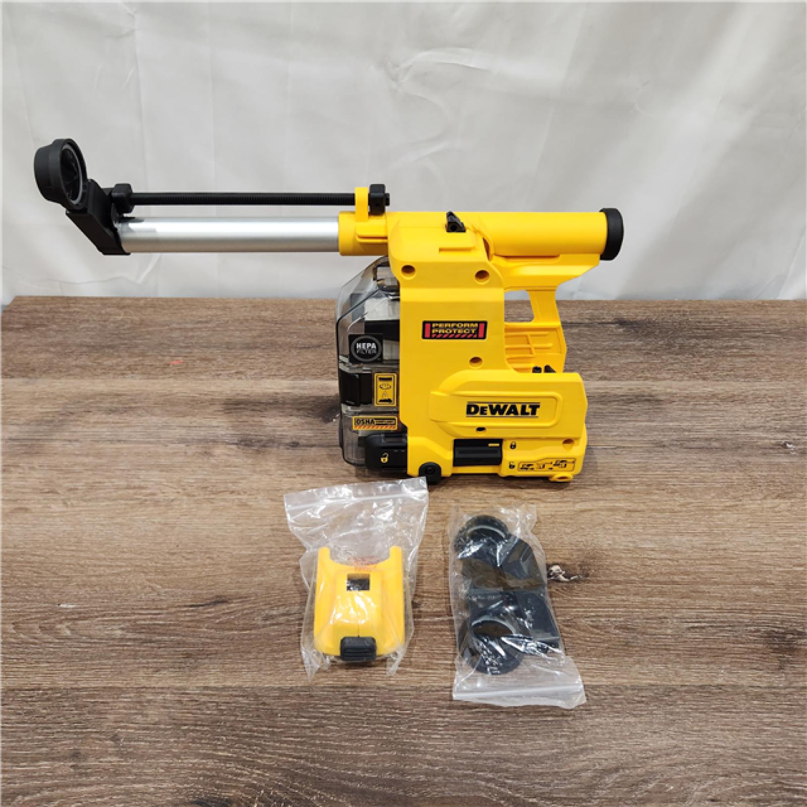 AS-IS DeWalt Multi-Surface Dust Extractor