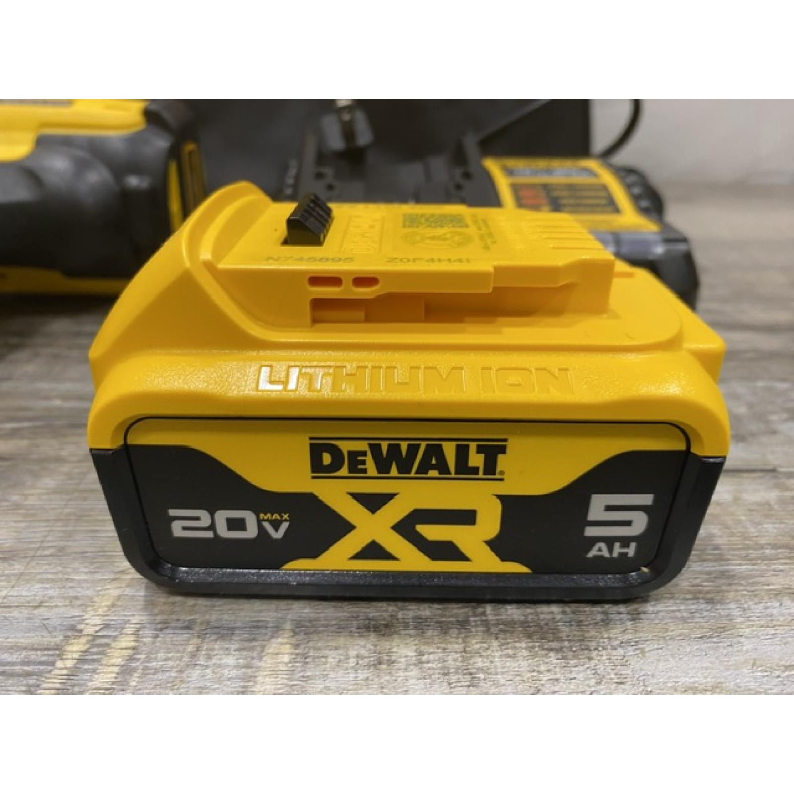 AS-IS DEWALT 20V MAX Lithium-Ion Cordless 1/2 in. Impact Wrench Kit