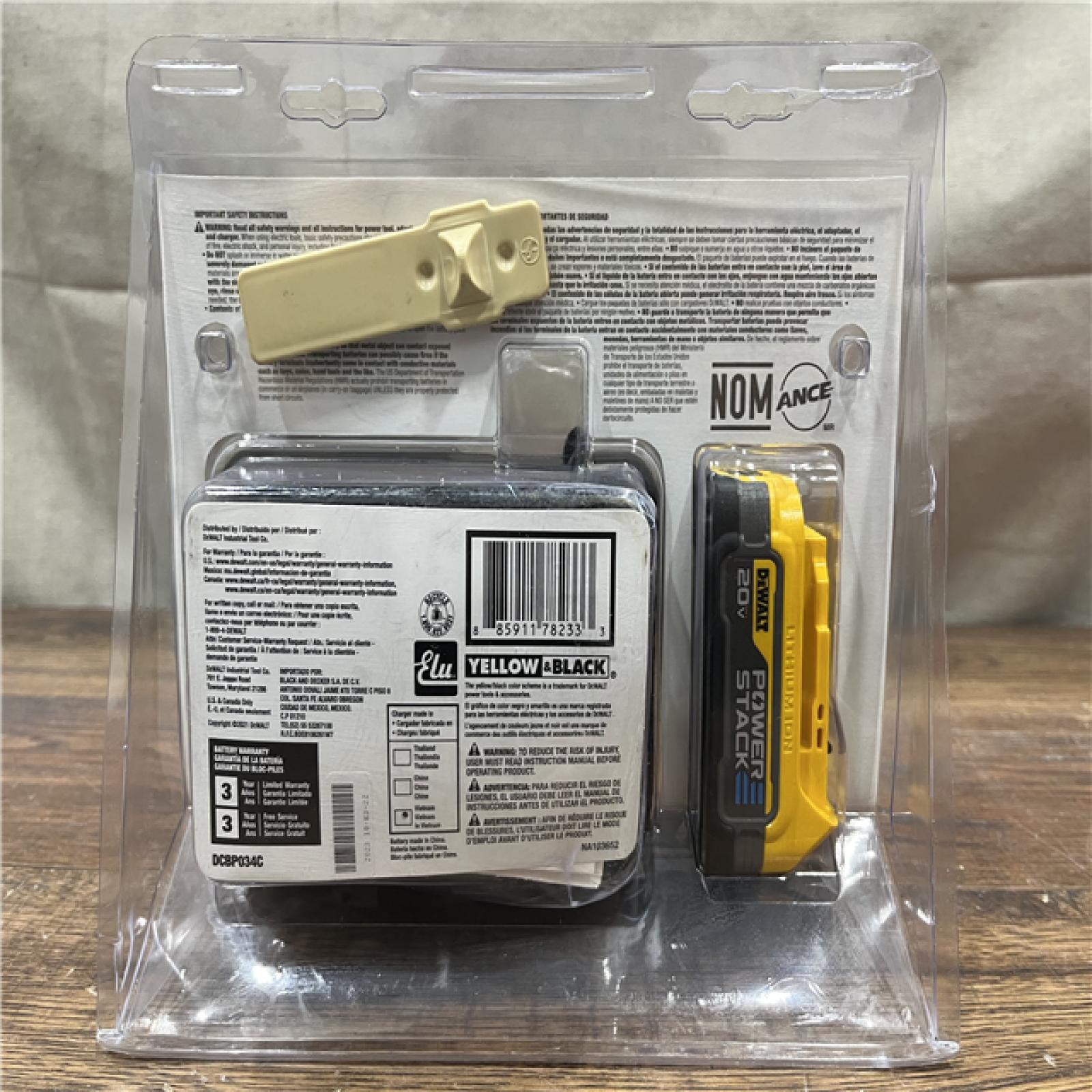 NEW DWDCBP034C 20V Maximum Powerstack Starter Kit