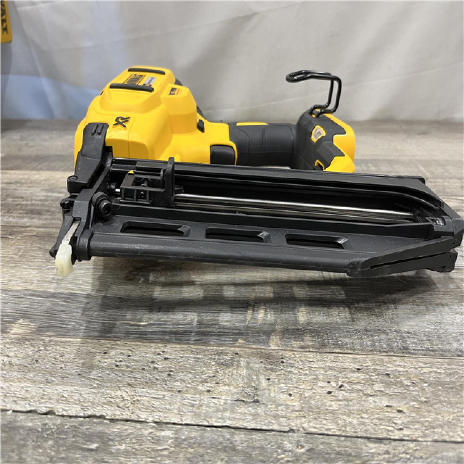 AS-IS DEWALT 20V MAX XR 16-Gauge Lithium-Ion Cordless Finish Nailer (Tool Only)