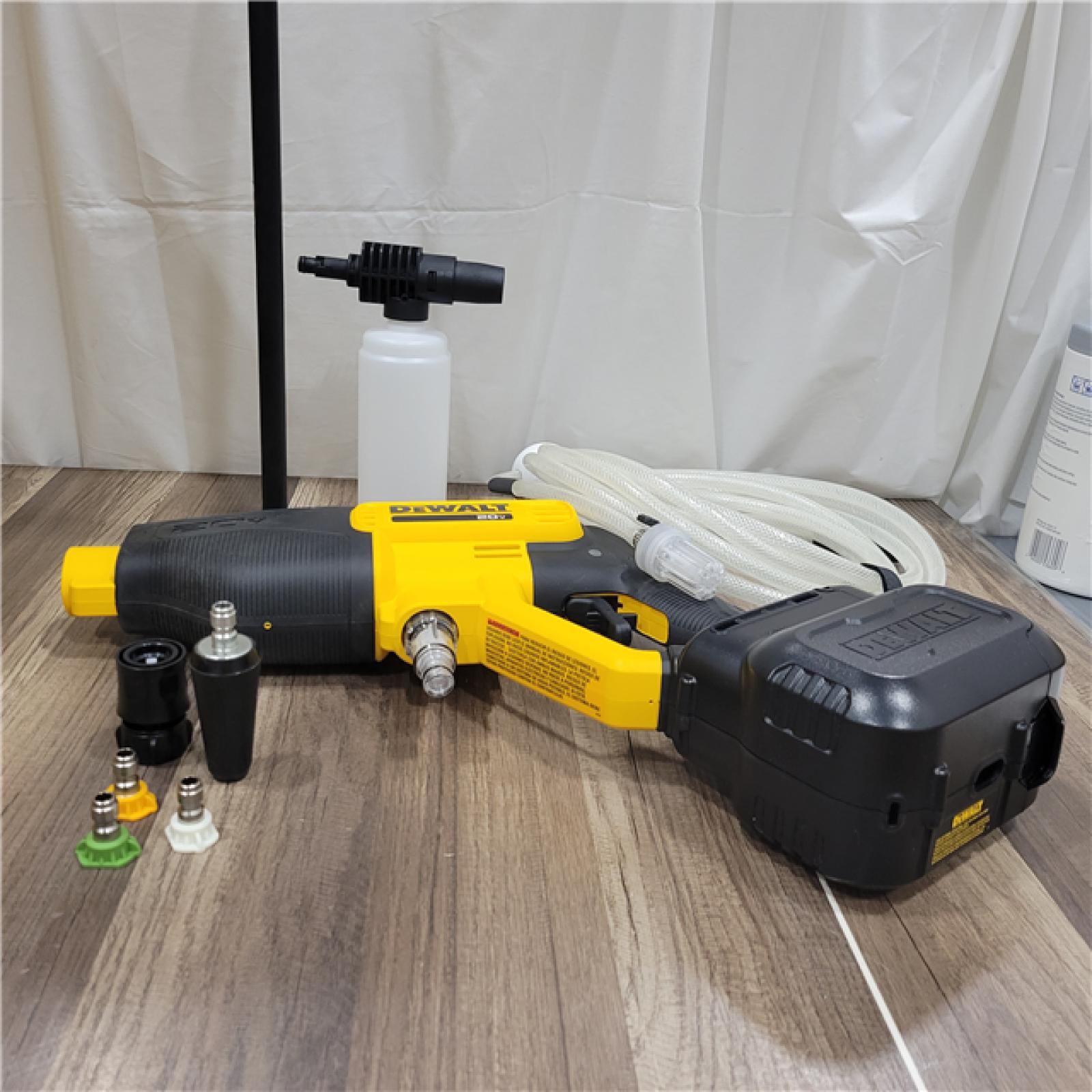 AS-IS  DEWALT  20V 550 PSI  1 GPM Cordless Power Cleaner W/ 4 Nozzles Tool-Only DCPW550B