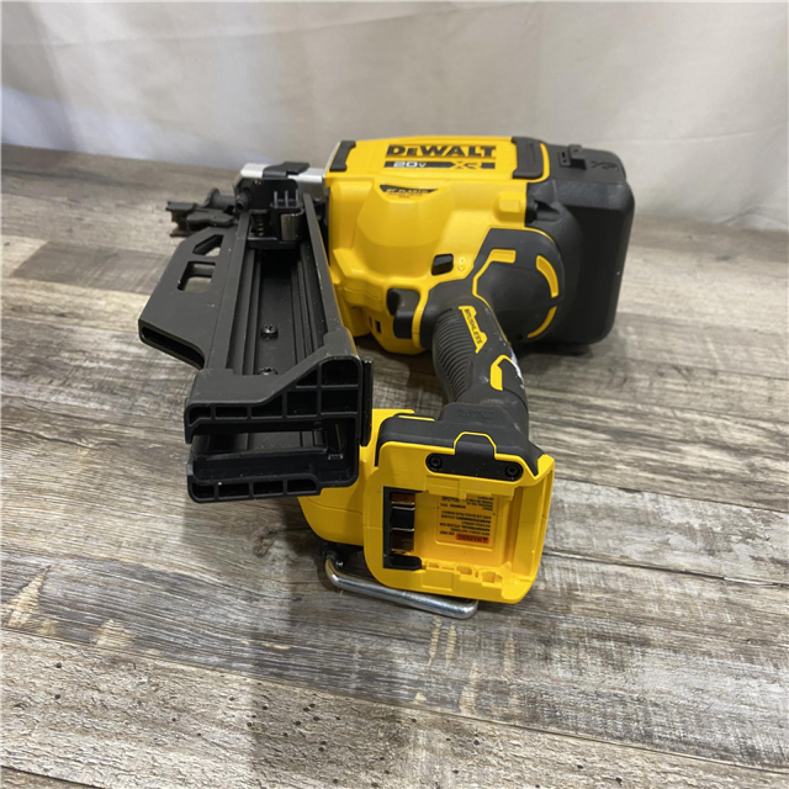 AS-IS DEWALT 20-Volt 21° Cordless Framing Nailer (Tool-Only)