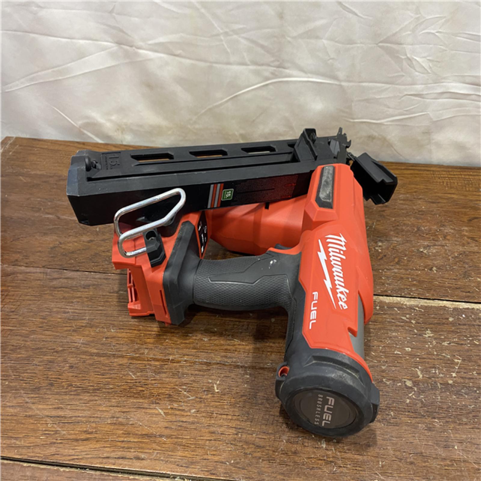 AS-IS Milwaukee 2839-20 M18 FUEL 15 Ga. 18 Volt Brushless Angled Finish Nailer