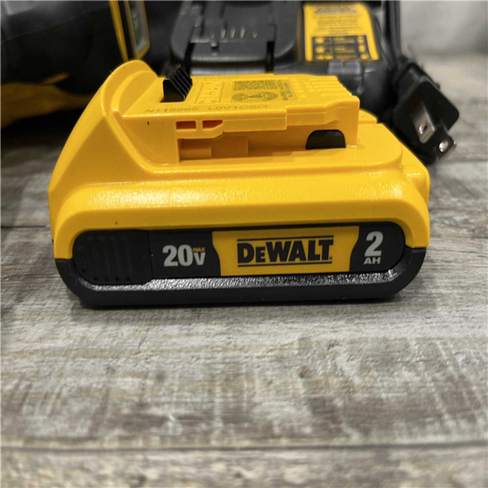 AS-IS DEWALT 20V MAX XR Lithium-Ion Cordless 2-1/2 in. 15-Gauge Finish Nailer Kit