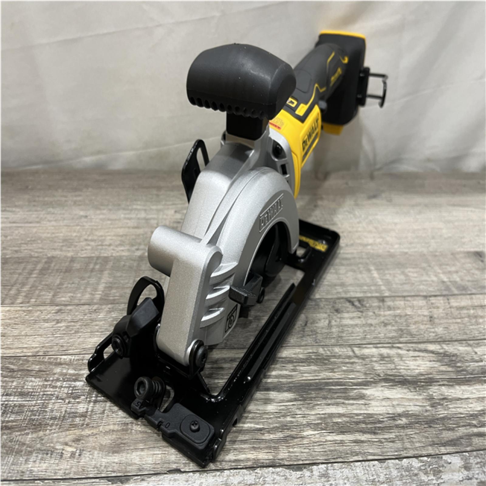 AS-IS DEWALT ATOMIC 20V MAX Cordless Brushless 4-1/2 in. Circular Saw (Tool Only)