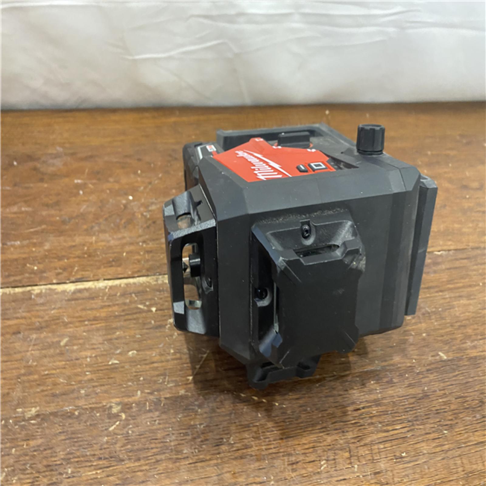 AS-IS Milwaukee-3632-21 M12 Green Beam Laser 360Â° 3-Plane Kit
