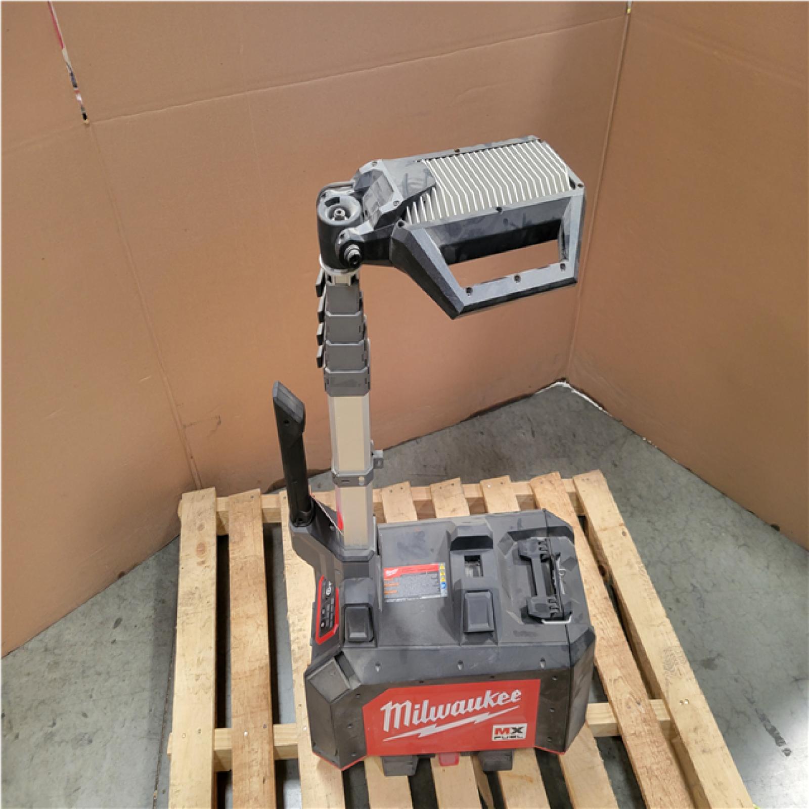 CALIFORNIA AS-IS MILWAUKEE MX FUEL COMPACT LIGHT TOWER