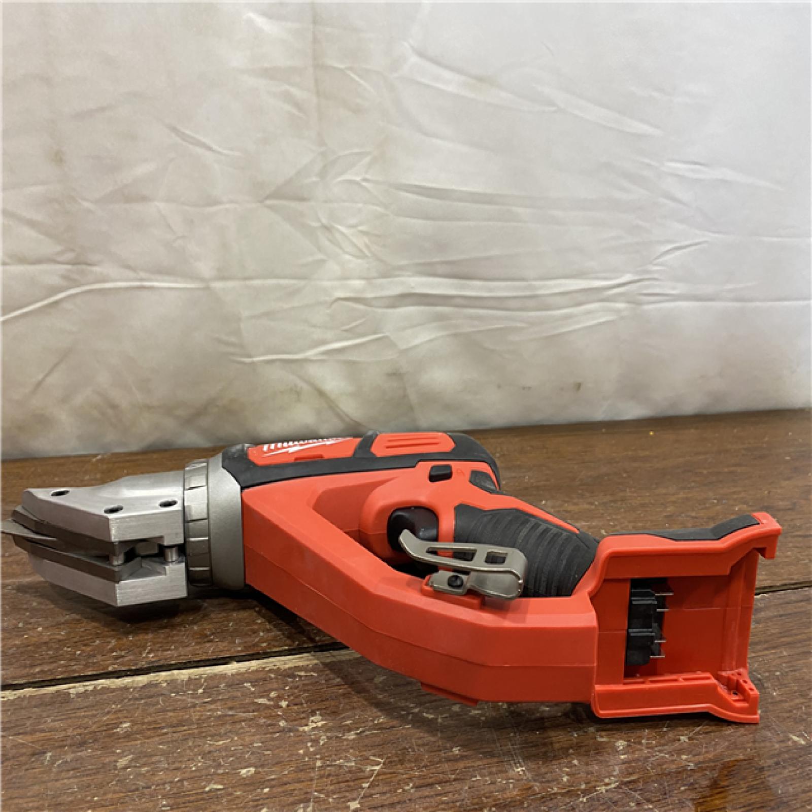 AS-IS Milwaukee M18 18-volt Lithium-ion Cordless 18-gauge Double Cut Metal Shear  Bare Tool